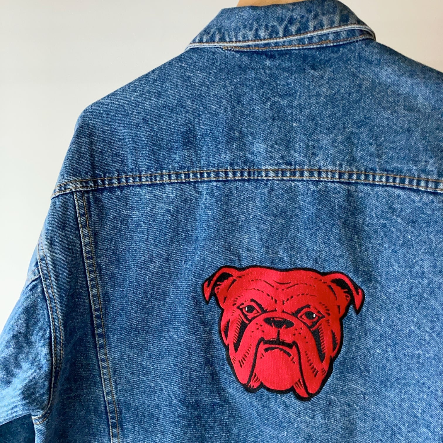 RED DOG バック刺繍入りデニムジャケット SIZE M【0416A36 RED DOG バック刺繍入りデニムジャケット SIZE M【0416A36