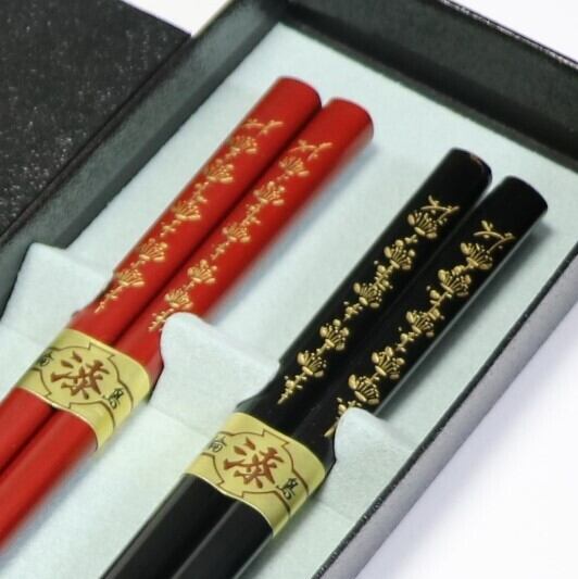 CG66 時代輪島塗 山水金蒔絵 黒塗御吸物椀 二客 木製漆器 研出切 CG66 時代輪島塗 山水金蒔絵 黒塗御吸物椀 二客 木製漆器 研出切