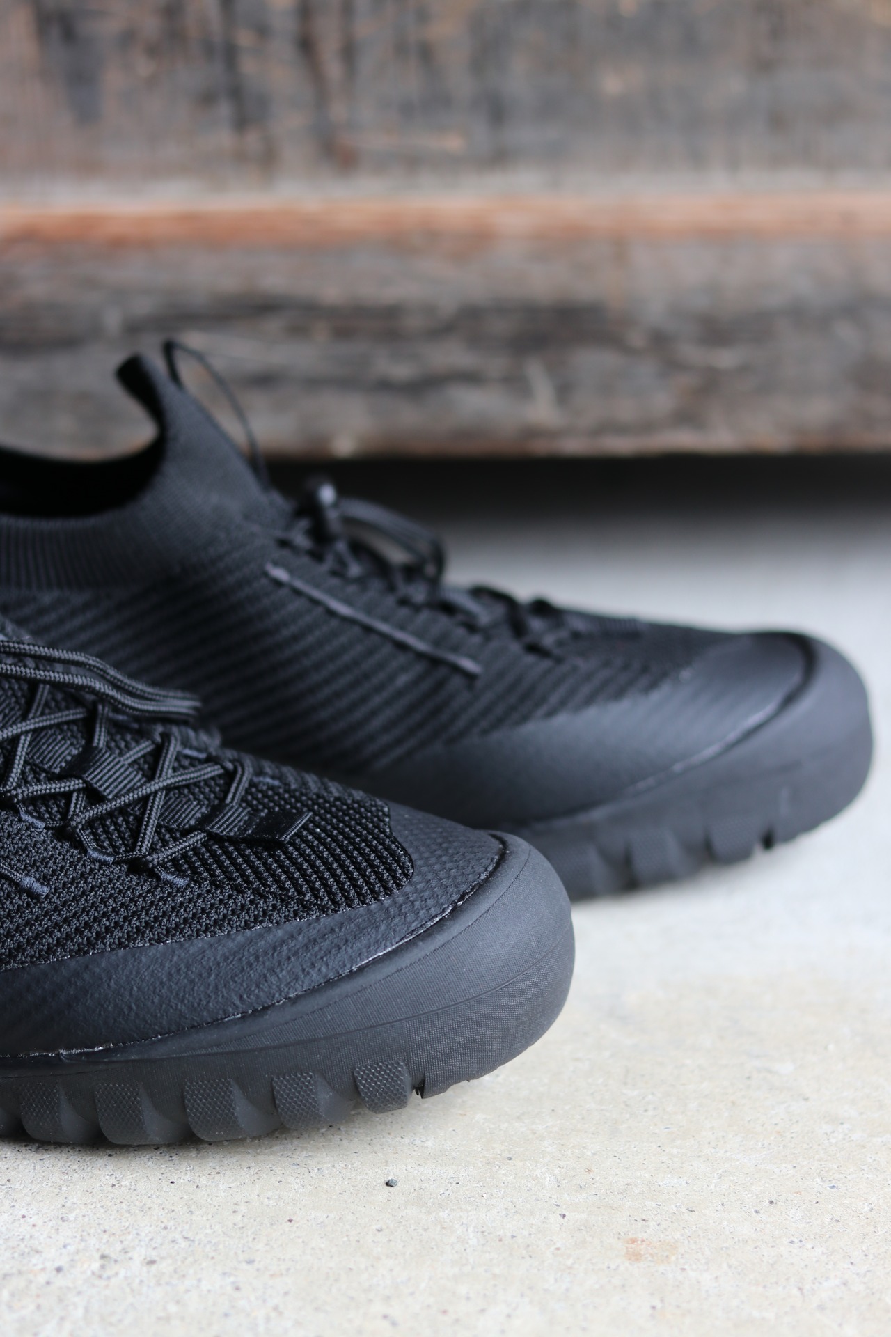 MOONSTAR 810s “ATAVIS” BLACK/SAND