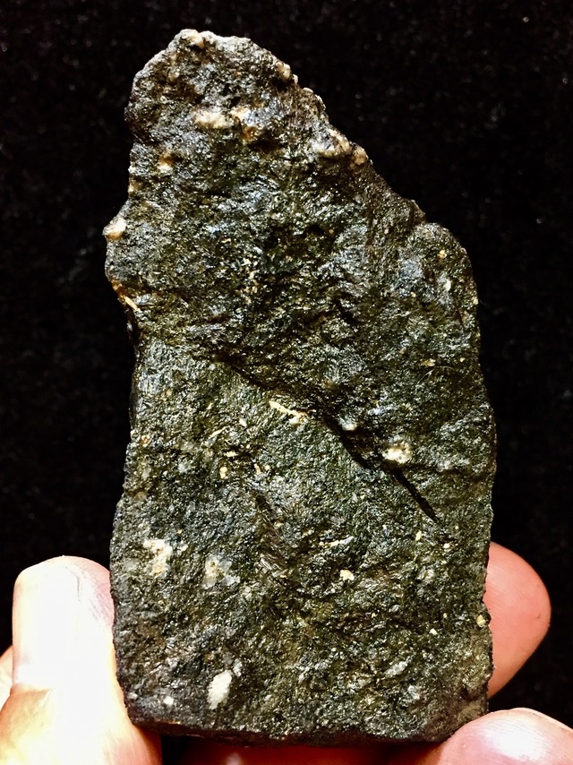 2) 強力な浄化と護身！マウントシャスタ「ブラック・トルマリン」原石