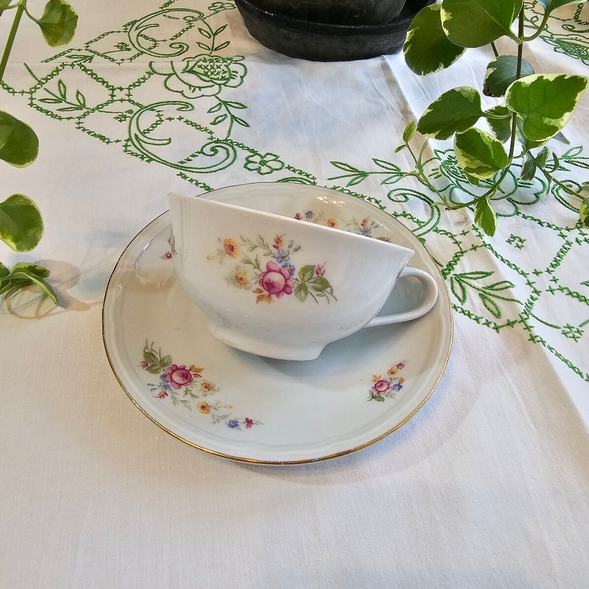 HOCHSTヘキスト ホフラート(Hofrat) カップ&ソーサー 希少 HOCHSTヘキスト ホフラート(Hofrat) カップ&ソーサー 希少