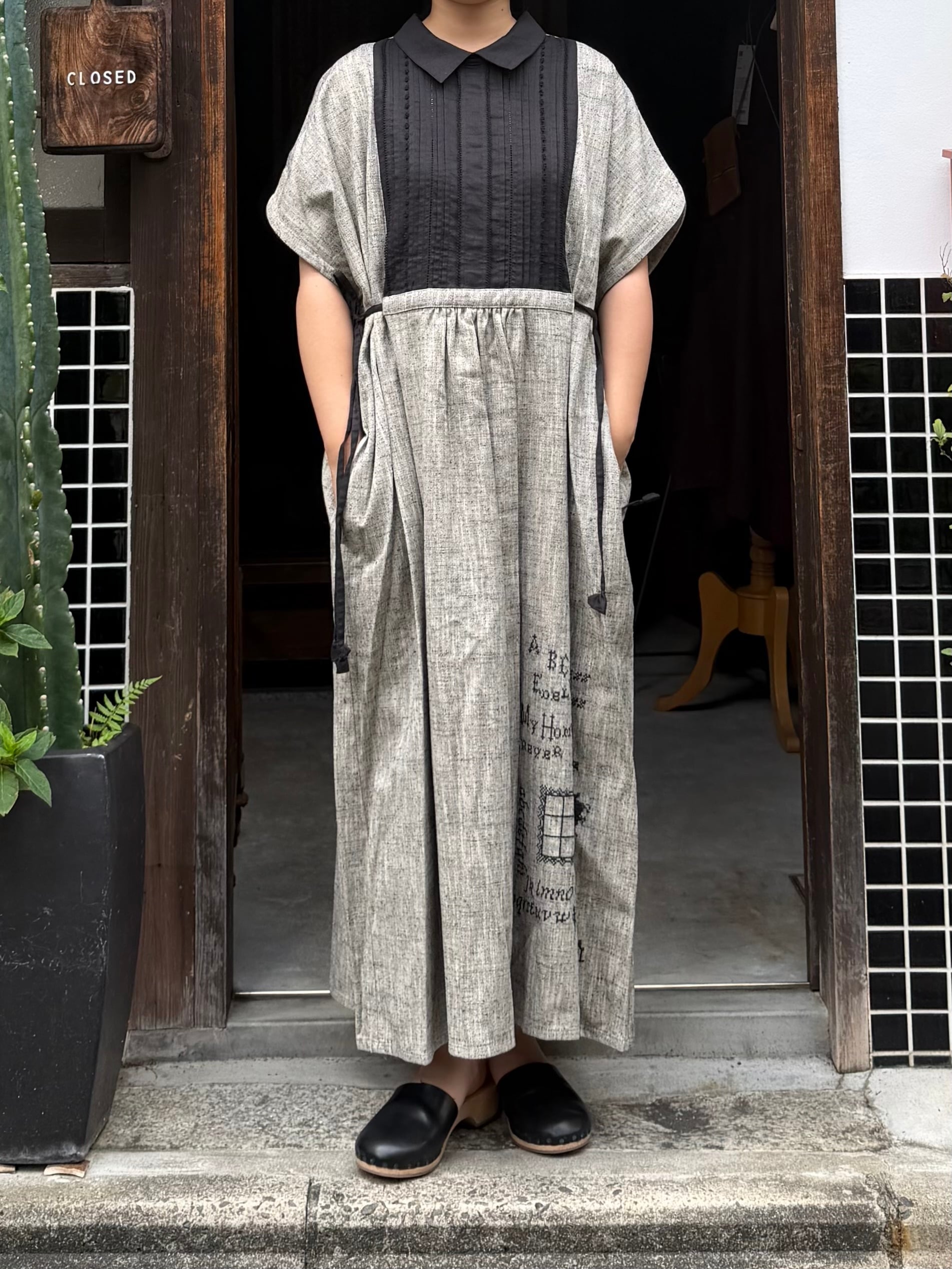 ASEEDONCLOUD/アシードンクラウド Memories pullover dress/メモリーズプルオーバードレス Sampler cloth/サンプラークロス #262301 Light gray