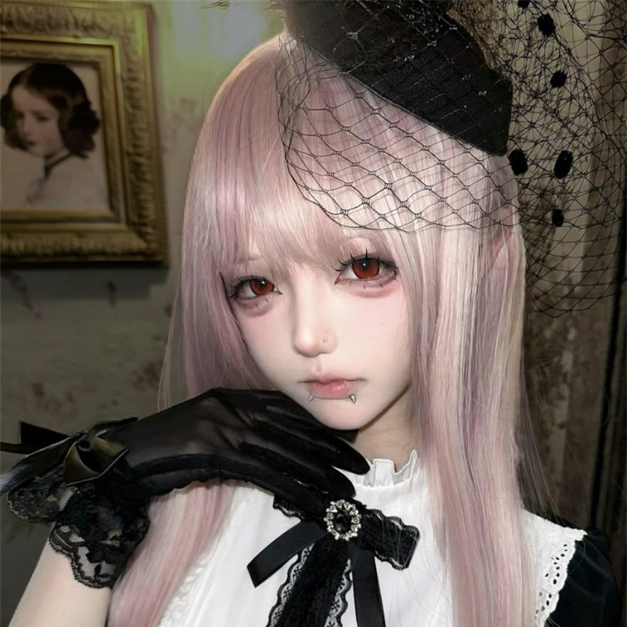 ゴスロリ レースミニハットヘアクリップ 羽根チュール付き黒白展開