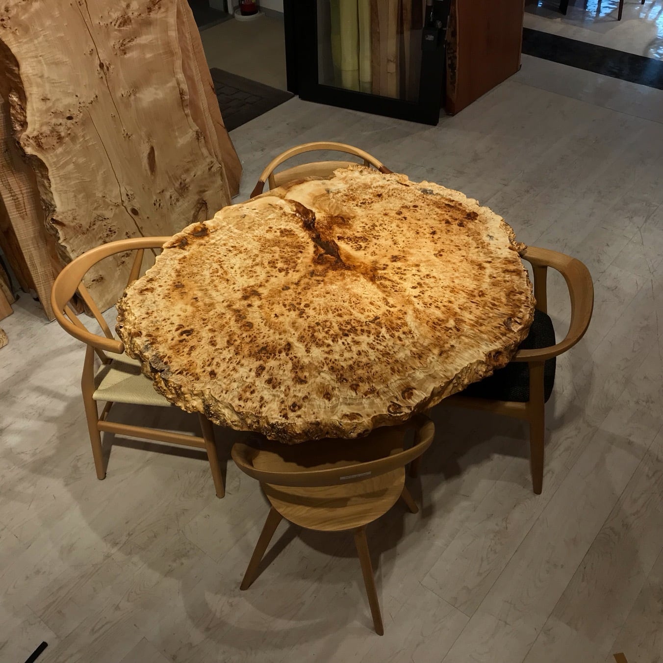 丸テーブル | 千年家具 - 一枚板 テーブル専門店