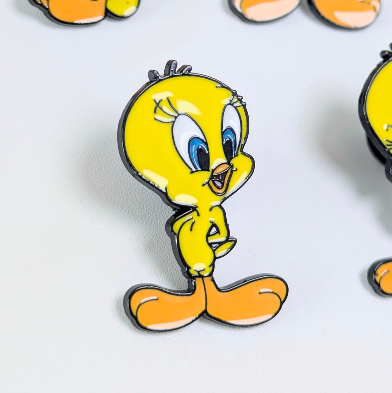 送料無料! ★ピンズ PINS★ピンバッジ 【 Looney Tunes / ルーニーテューンズ 】トゥイーティー 4Pセット〚アメリカン雑貨 アメトイ〛