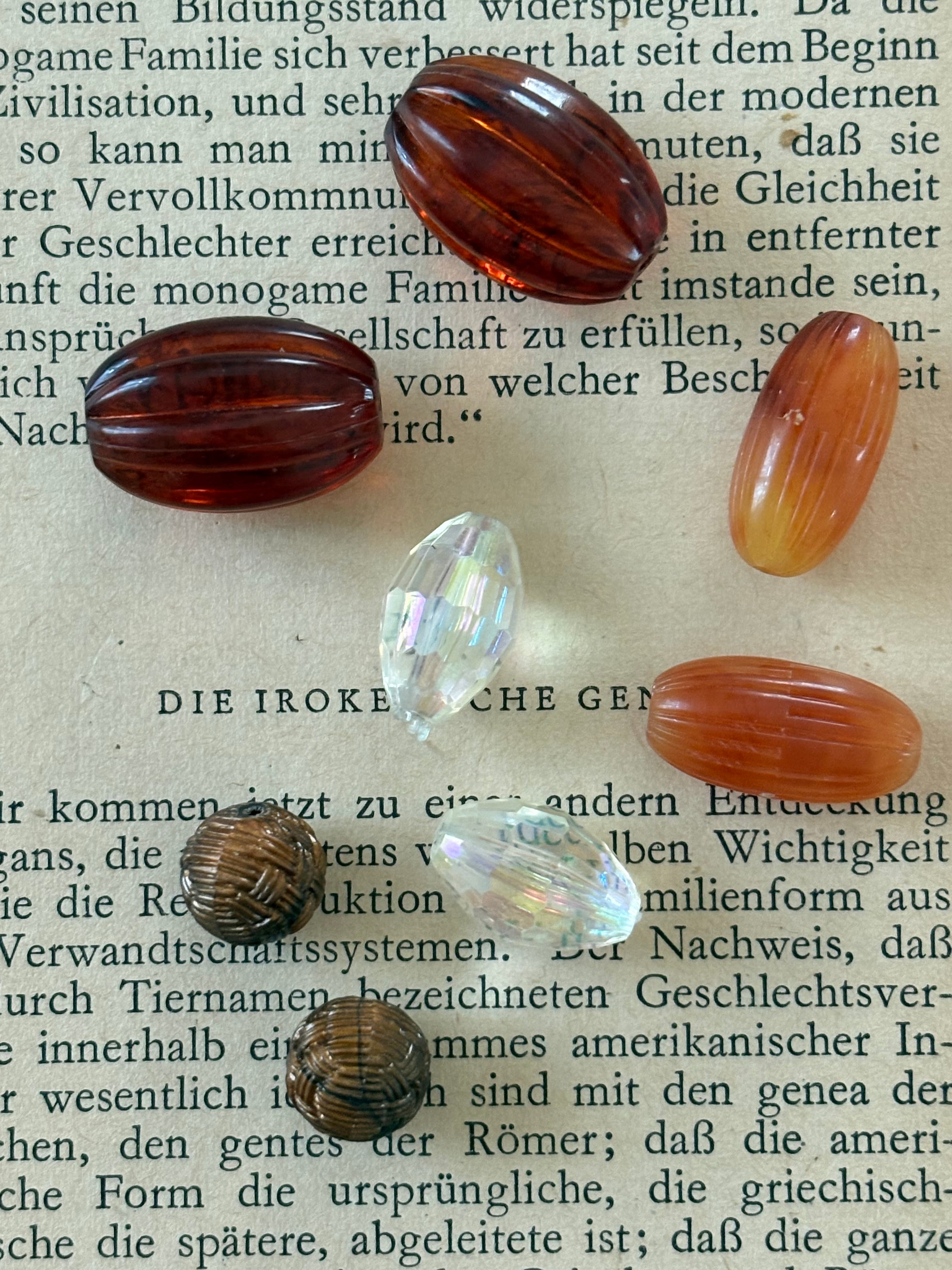 フランス Vintageビーズ セット マルチカラー プラスチックビーズ デッドストック アクセサリーパーツ 撮影小物 インテリア小物