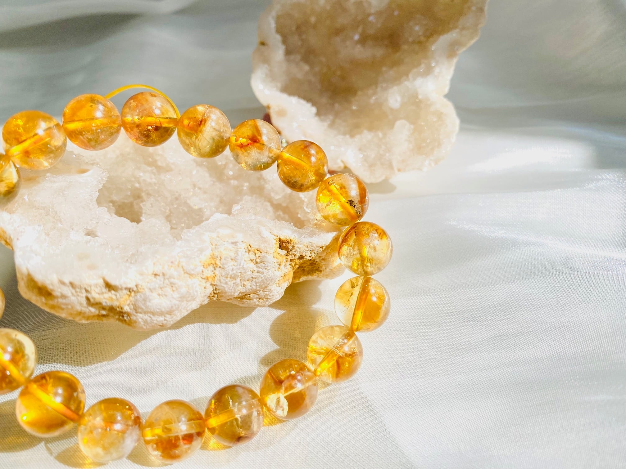 №2897 キャンディジェイド パワーストーンブレスレット 目ざとく 