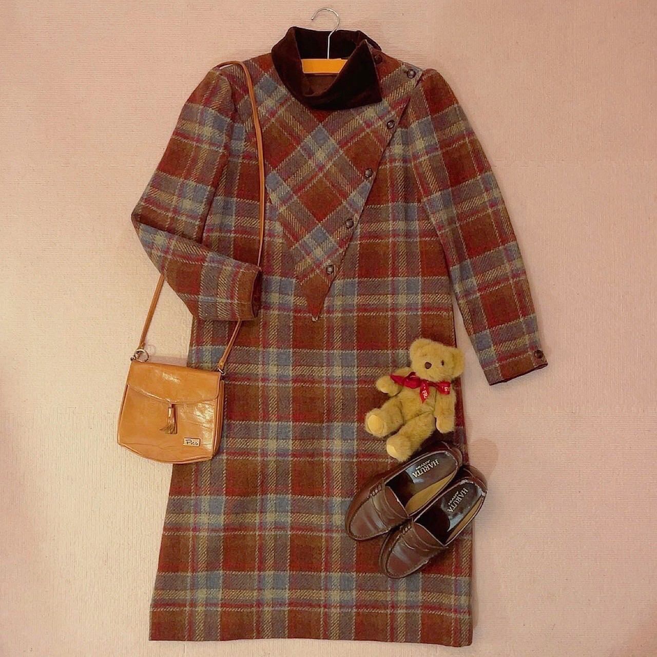 brown velours collar triangle check one-piece