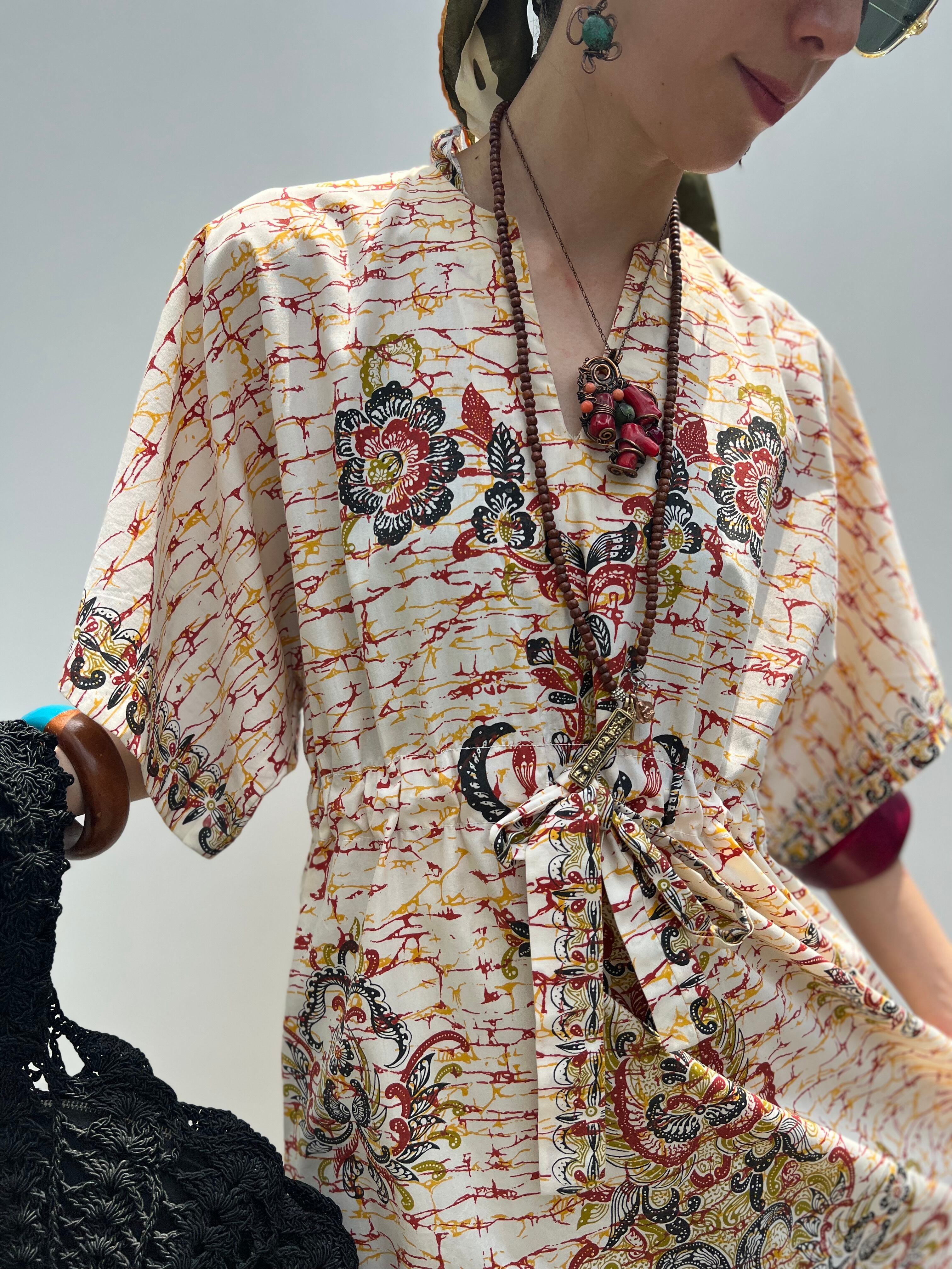 70s Indonesia BALI batik white cotton maxi dress ( ヴィンテージ  