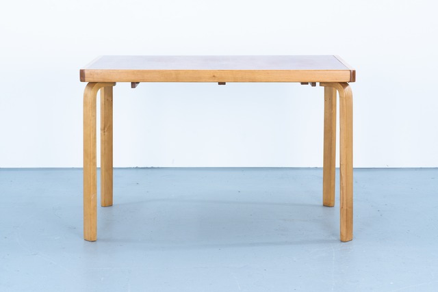 Aino Aalto  | extension Table elm-top