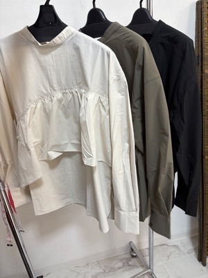 hunch ポリエステルブロード 前後2WAYフリルシャツ　WLN5185