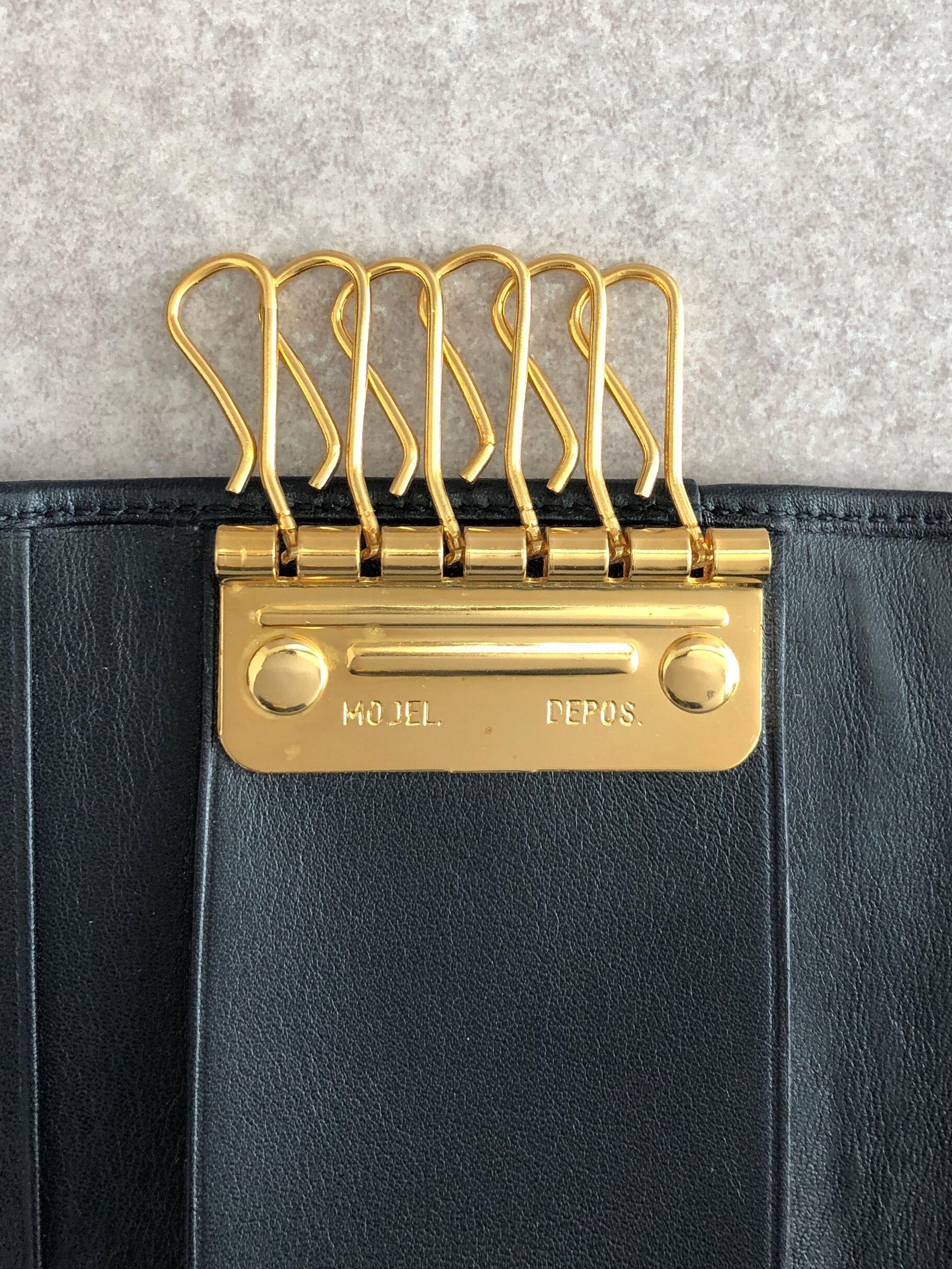 ビ*ゴ様 GUCCI ブラックレザー バンブーキーケース ビ*ゴ様 GUCCI
