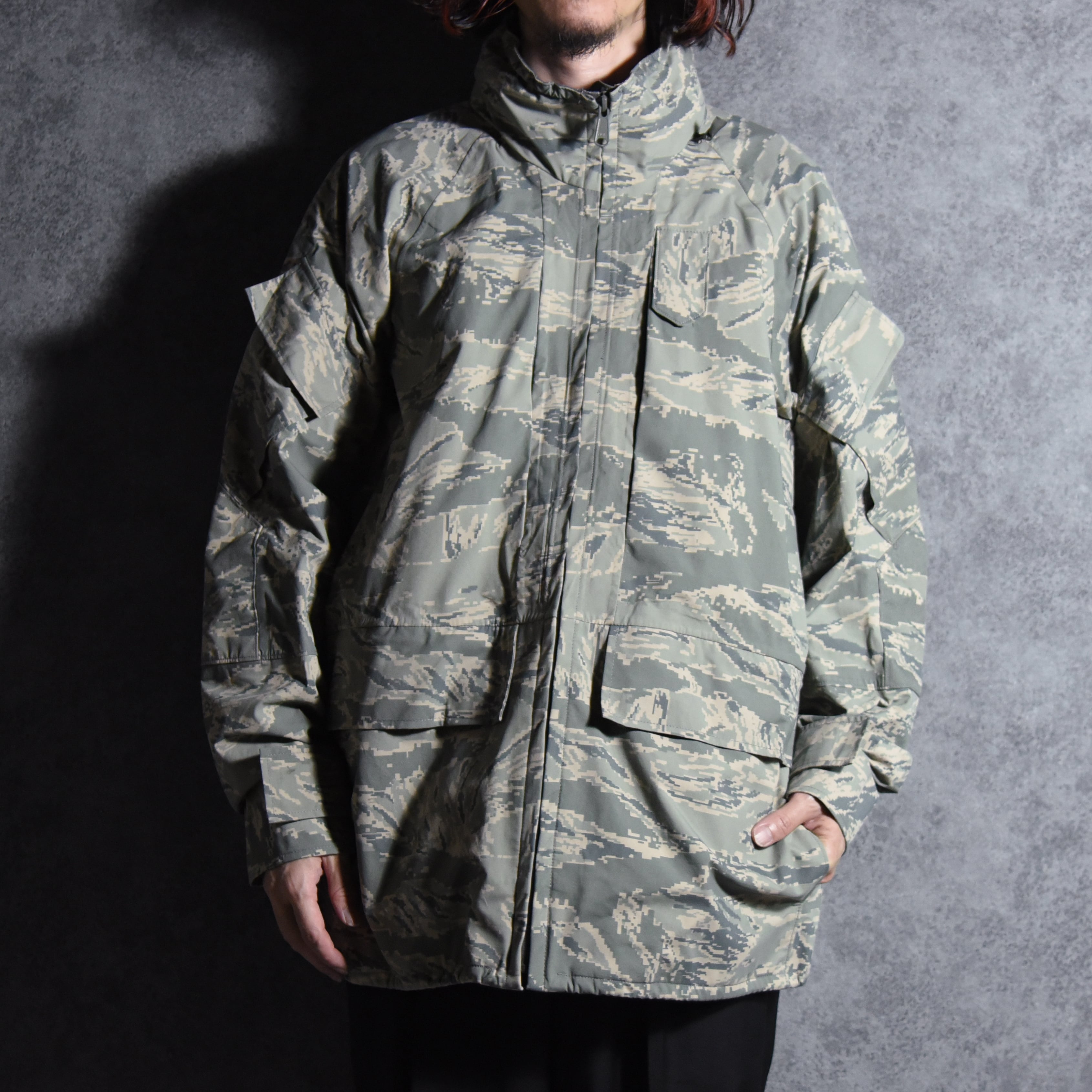 激レア　アメリカ製　U.S. AIR FORCE ACADEMYアノラック US AIR FORCE APECS ABU GORE-TEX PARKA デジタルタイガーカモ
