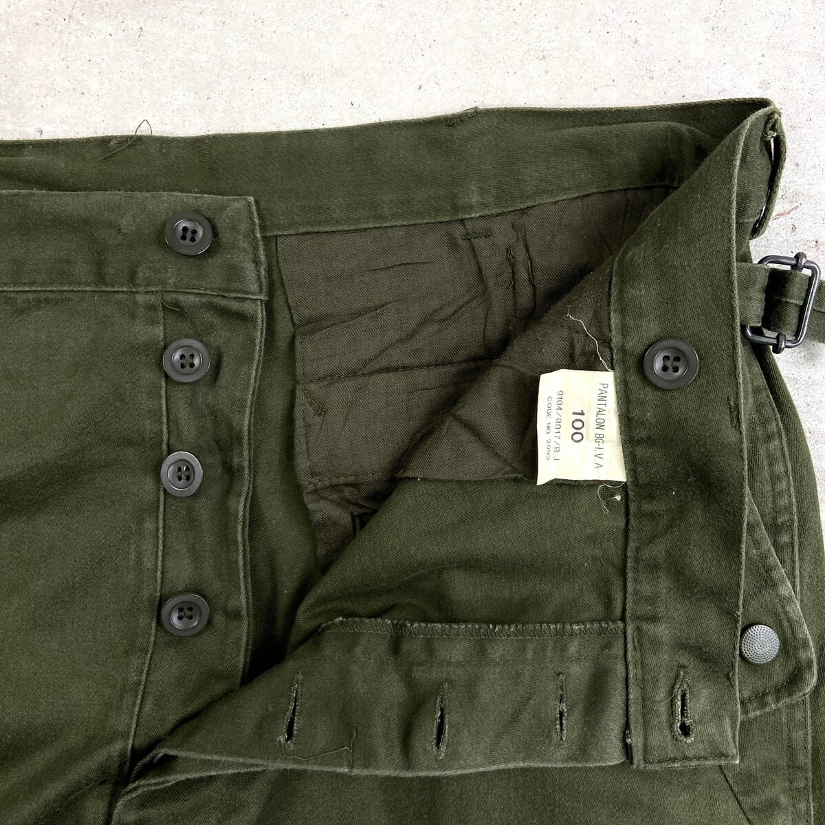 90年代 フランス軍 M-47 TAP47 パラトルーパーパンツ メンズW38相当 90年代 フランス軍 M-47 TAP47 パラトルーパーパンツ メンズW38相当