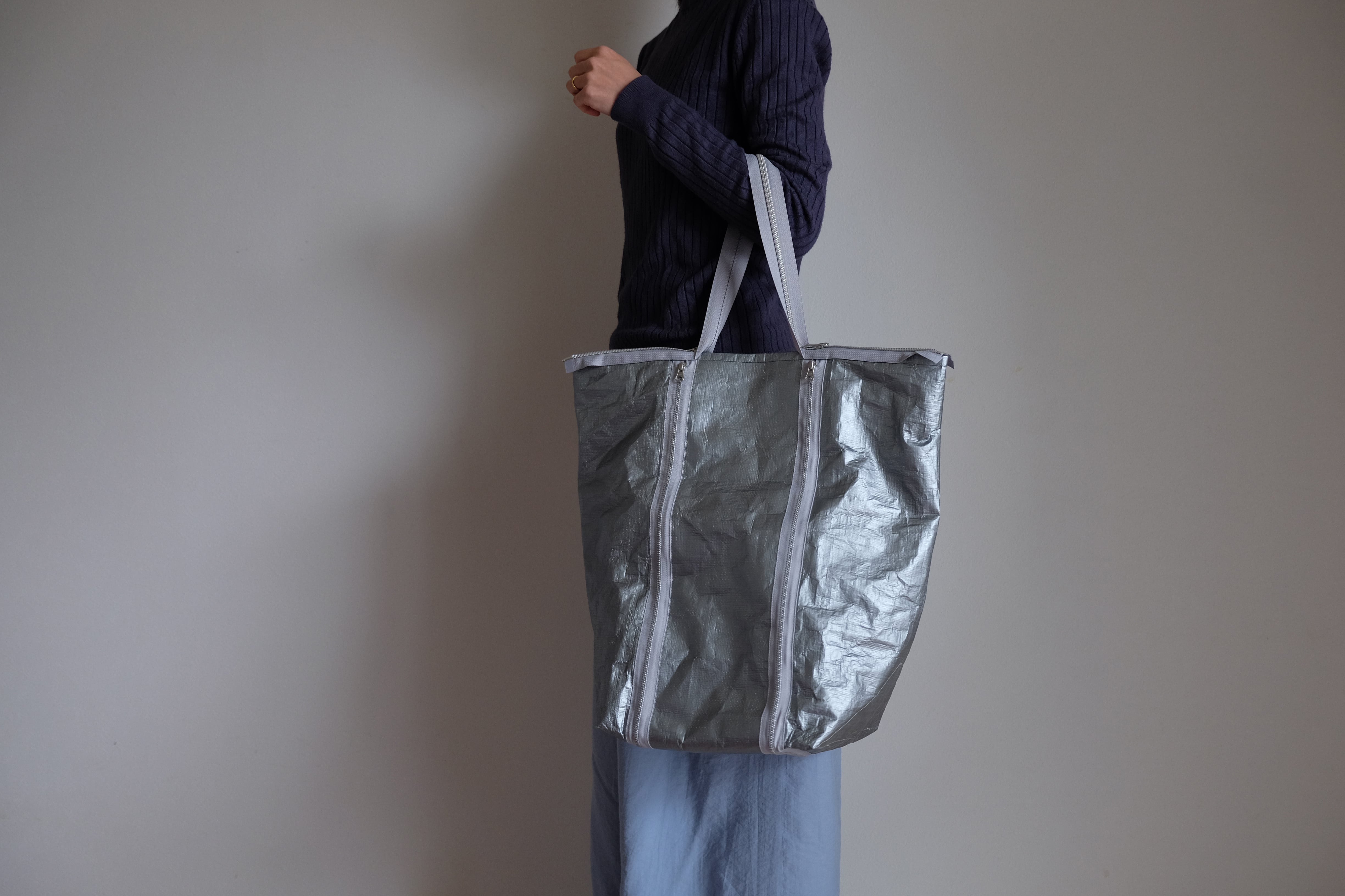 ジップポケットジップトートバッグ /レジャーシート素材 PE