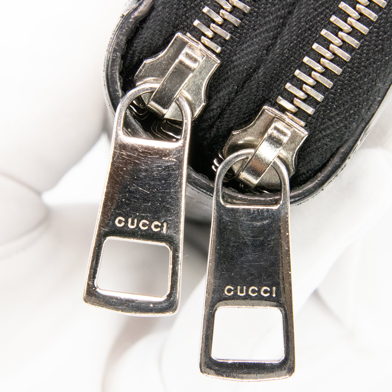 本物・送料無料・美品】グッチ・長財布・ダブルファスナー・トラベル