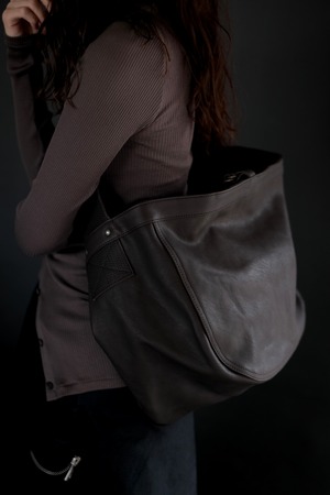T.T  / LOT.004 NEWSBOY BAG HORSE LEATHER "BROWN"