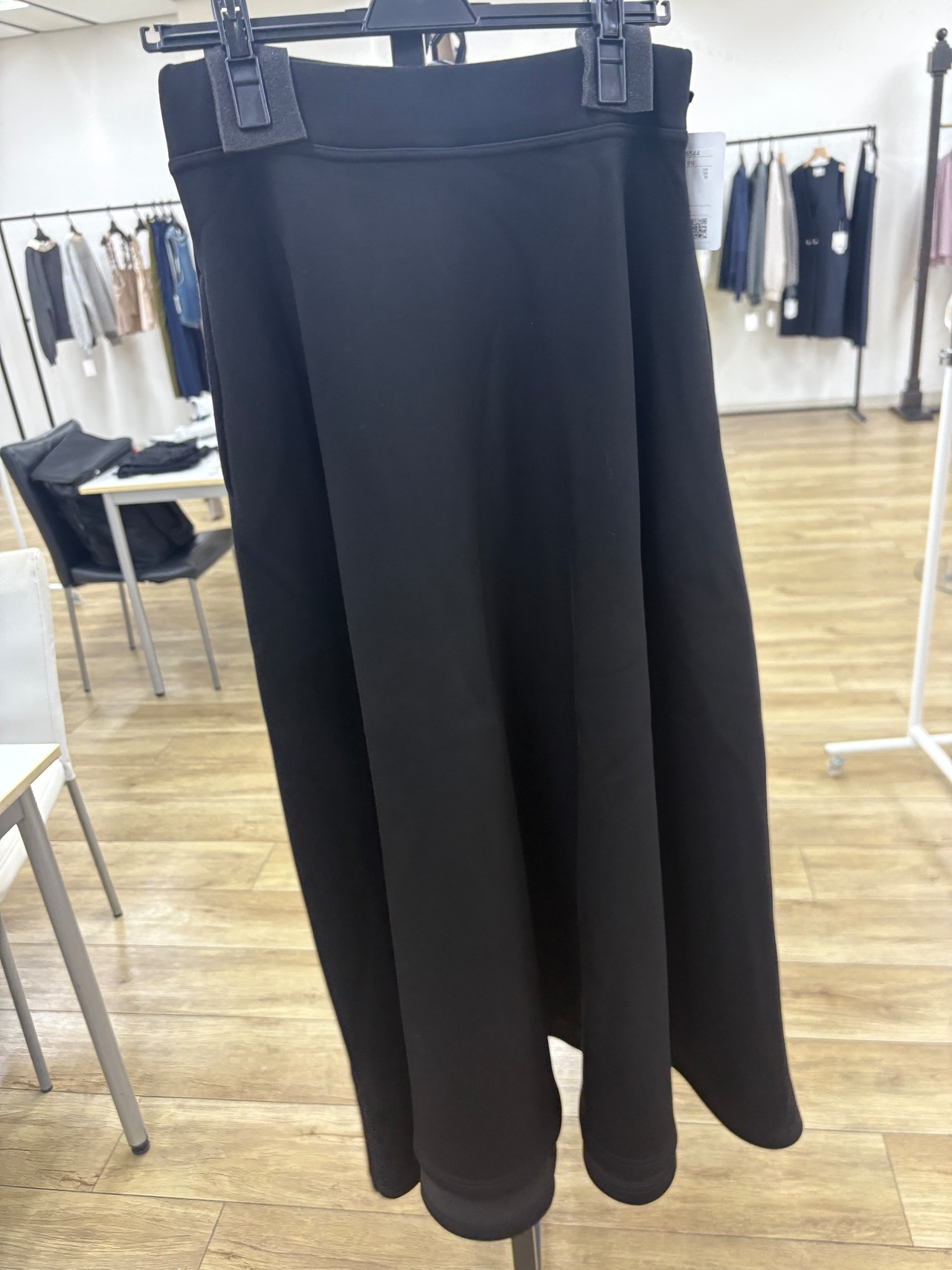 QTUME ブラッシュサーキュラースカート　552-26544