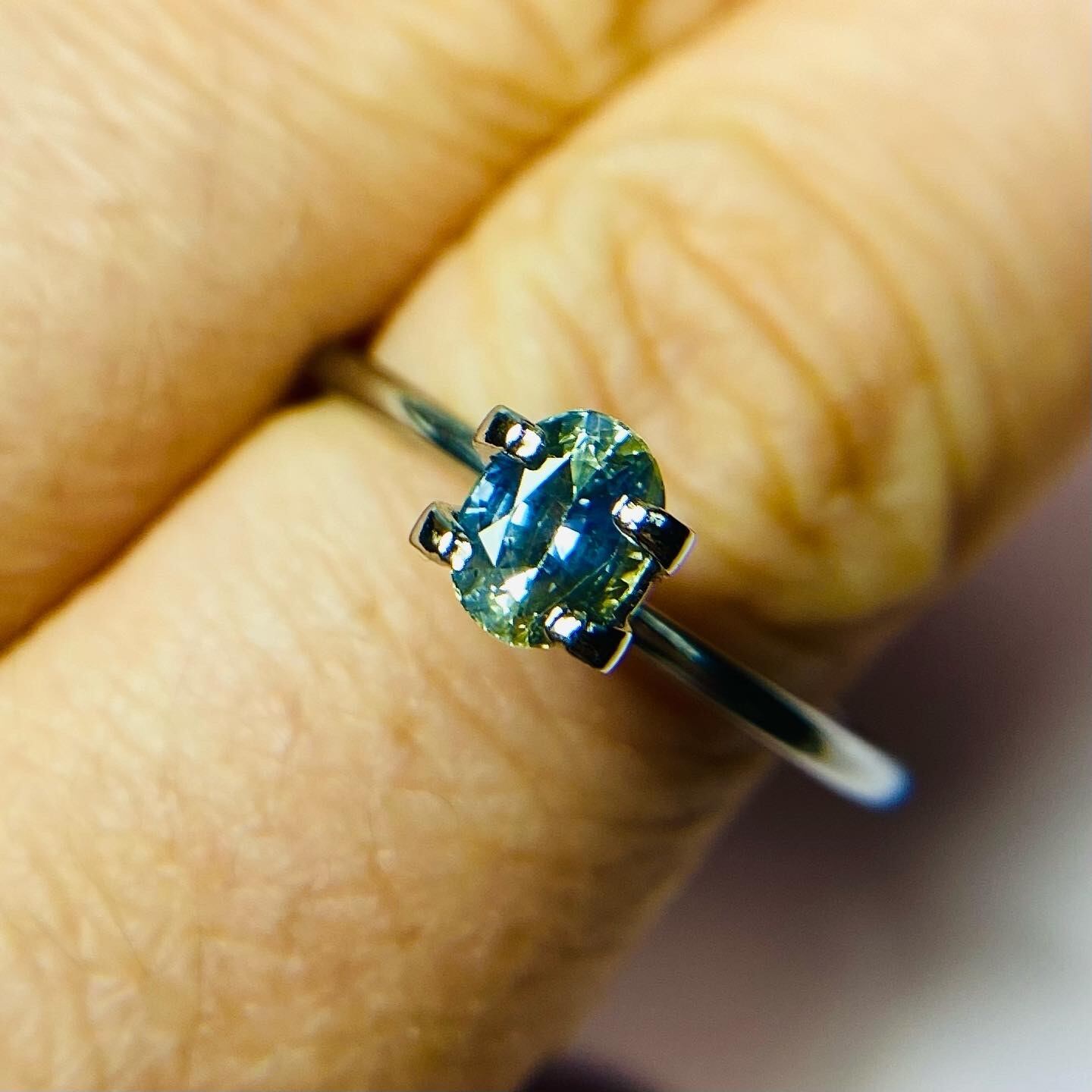 アイリスカラーのサファイア