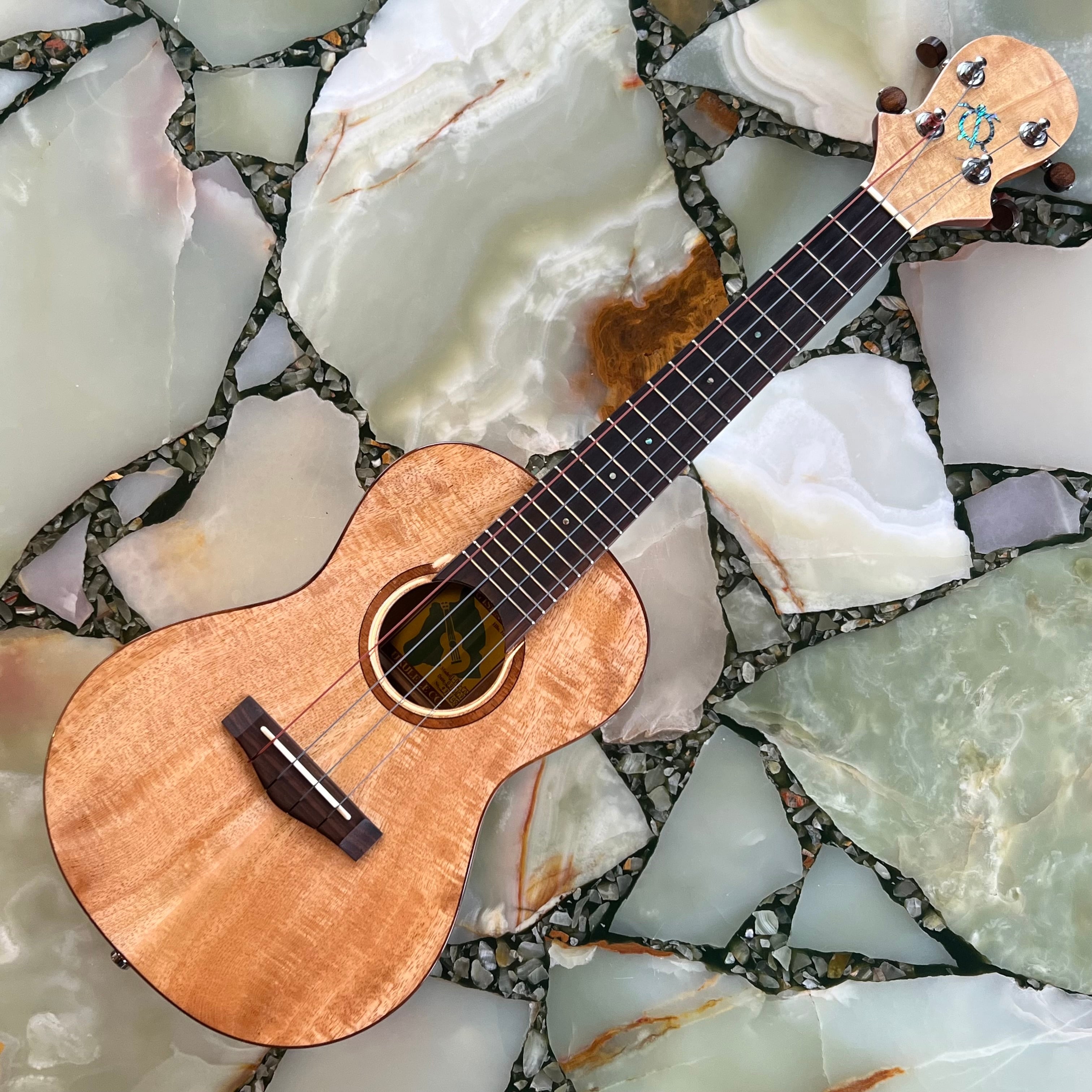 ピックアップ取付加工(アンダーサドルピエゾ) | UKULELE DARUMA