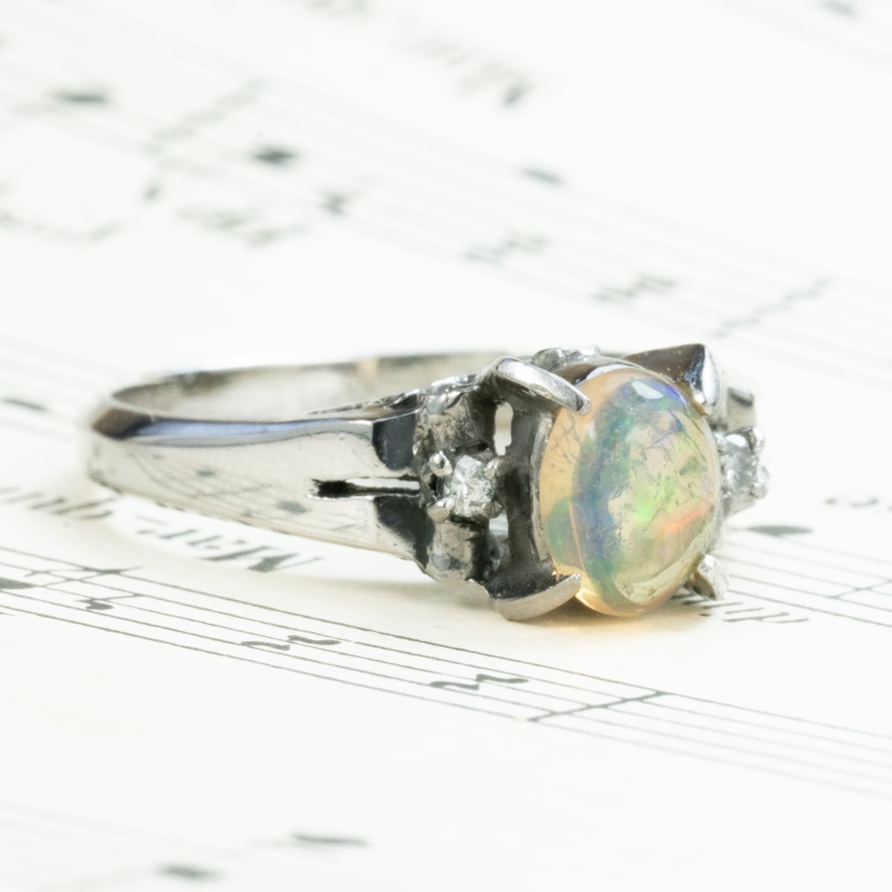 日本の作品】昭和レトロ 透かし デザイン ヴィンテージ リング Pt900