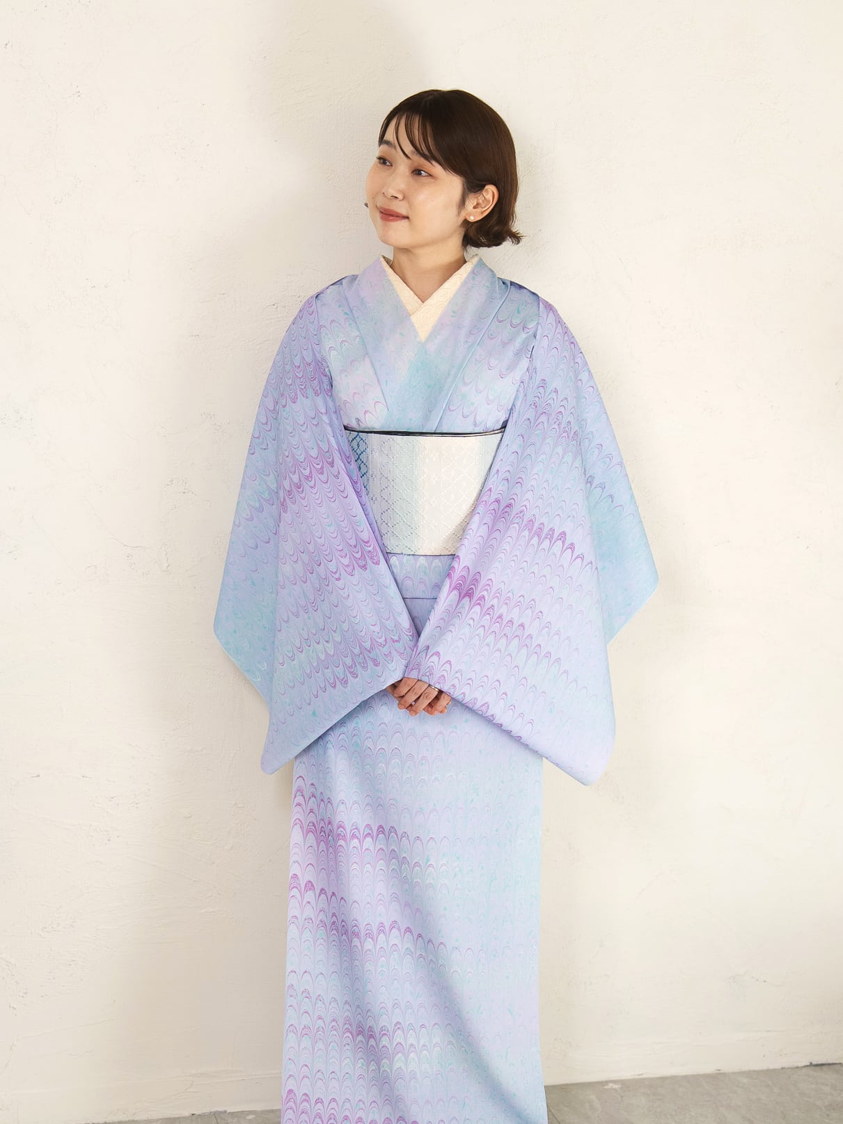 美品☆綿麻　浴衣　墨流し　ピーコック　広衿　水色　紫 夜の藤」♡ピーコック柄〜セオアルファ 浴衣・夏着物・単衣 | Marble+