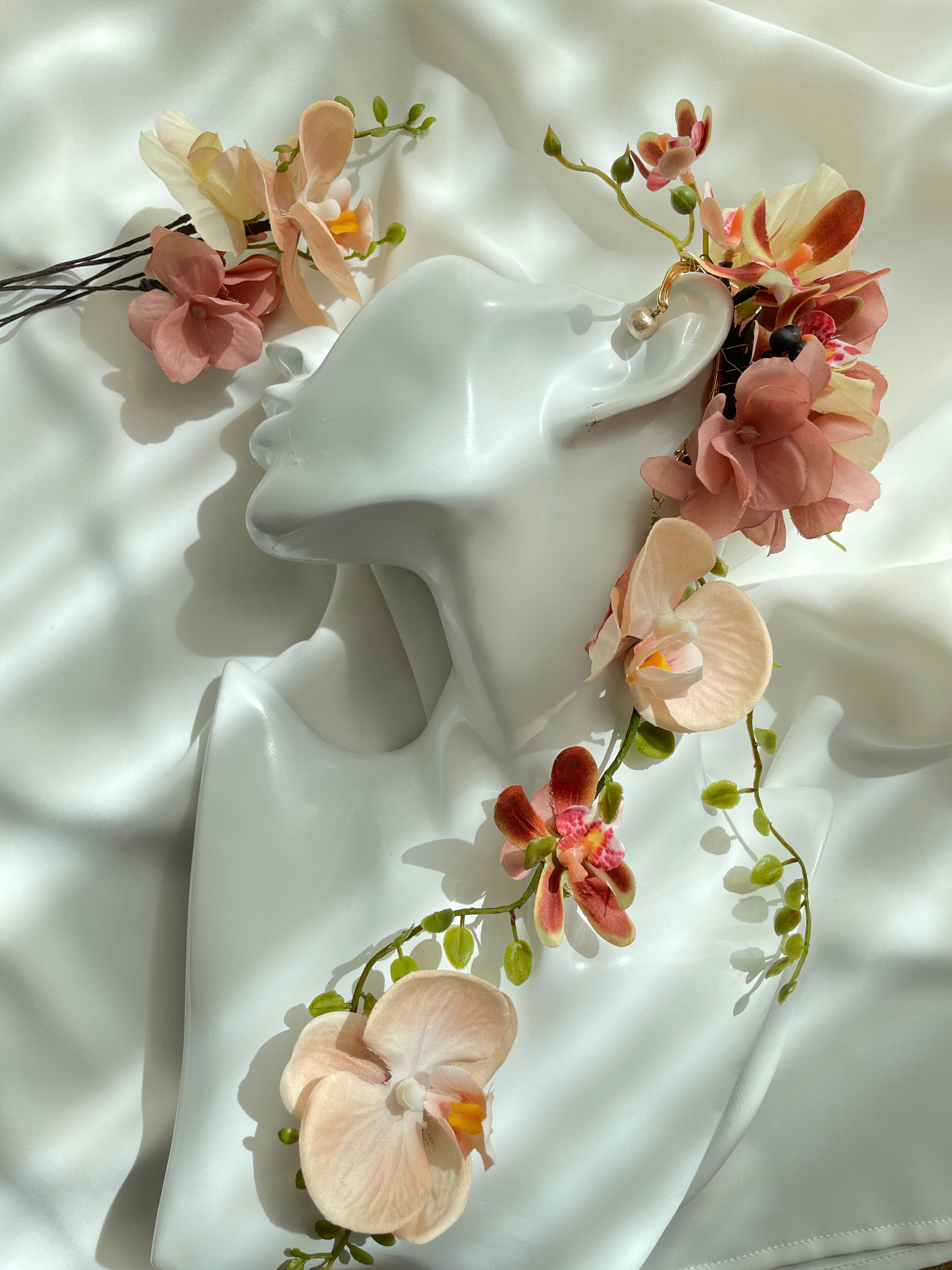 幸福が飛んで来る✳︎純粋な愛】 胡蝶蘭のブーケ ブートニア 髪飾り