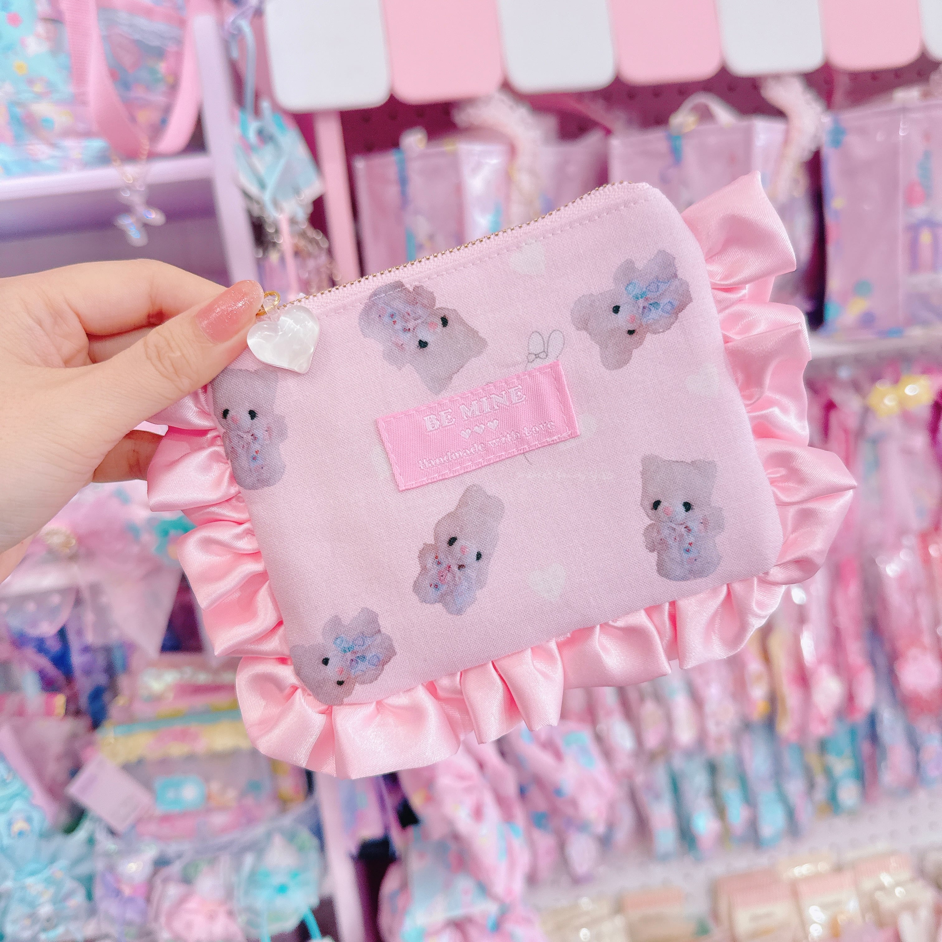 【E3】103-16サテンフリルミニポーチ