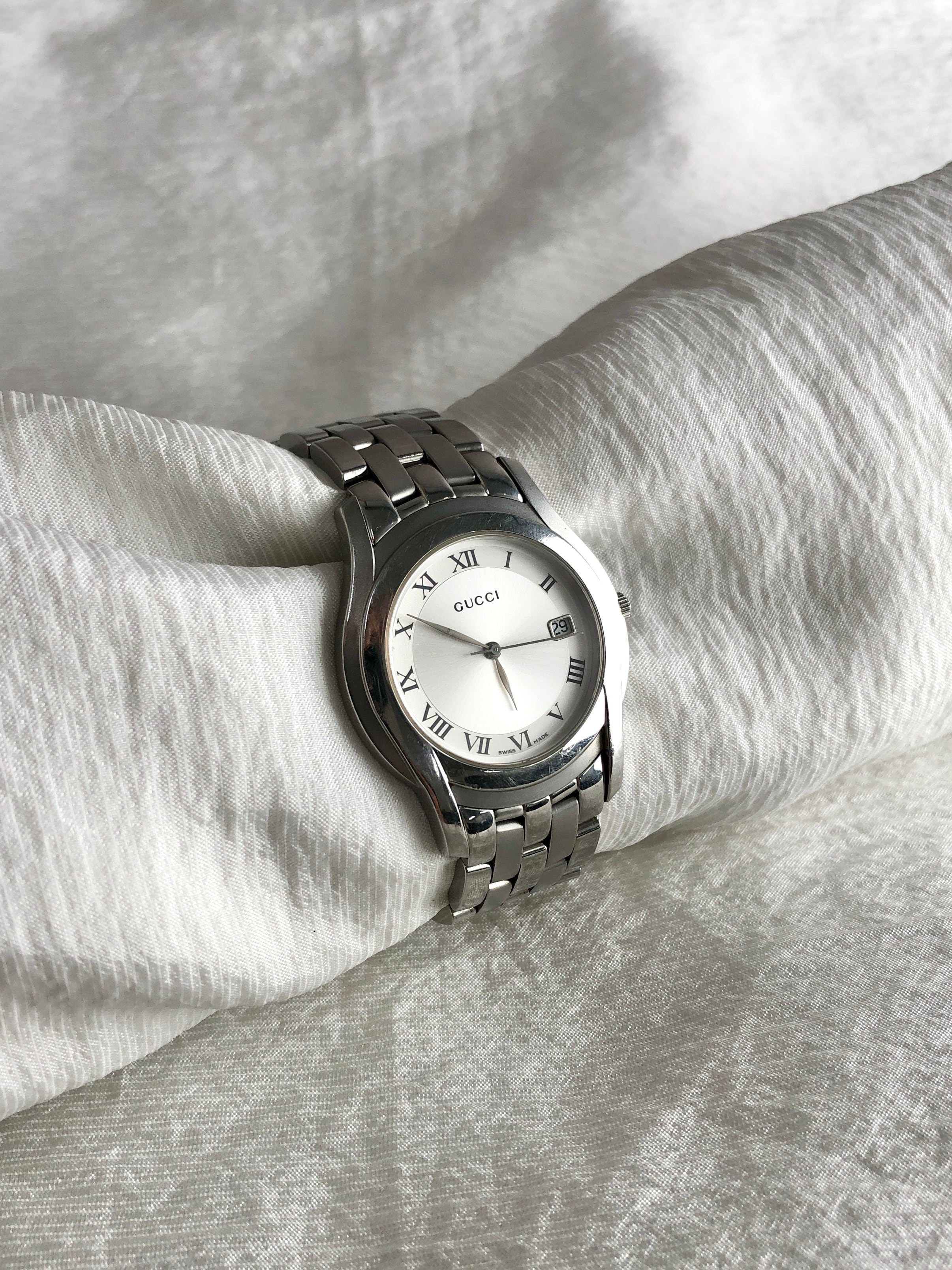 GUCCI グッチ 腕時計 シルバー ローマ文字 ステンレススチール 5500M クウォーツ vintage ヴィンテージ オールド d4tcce