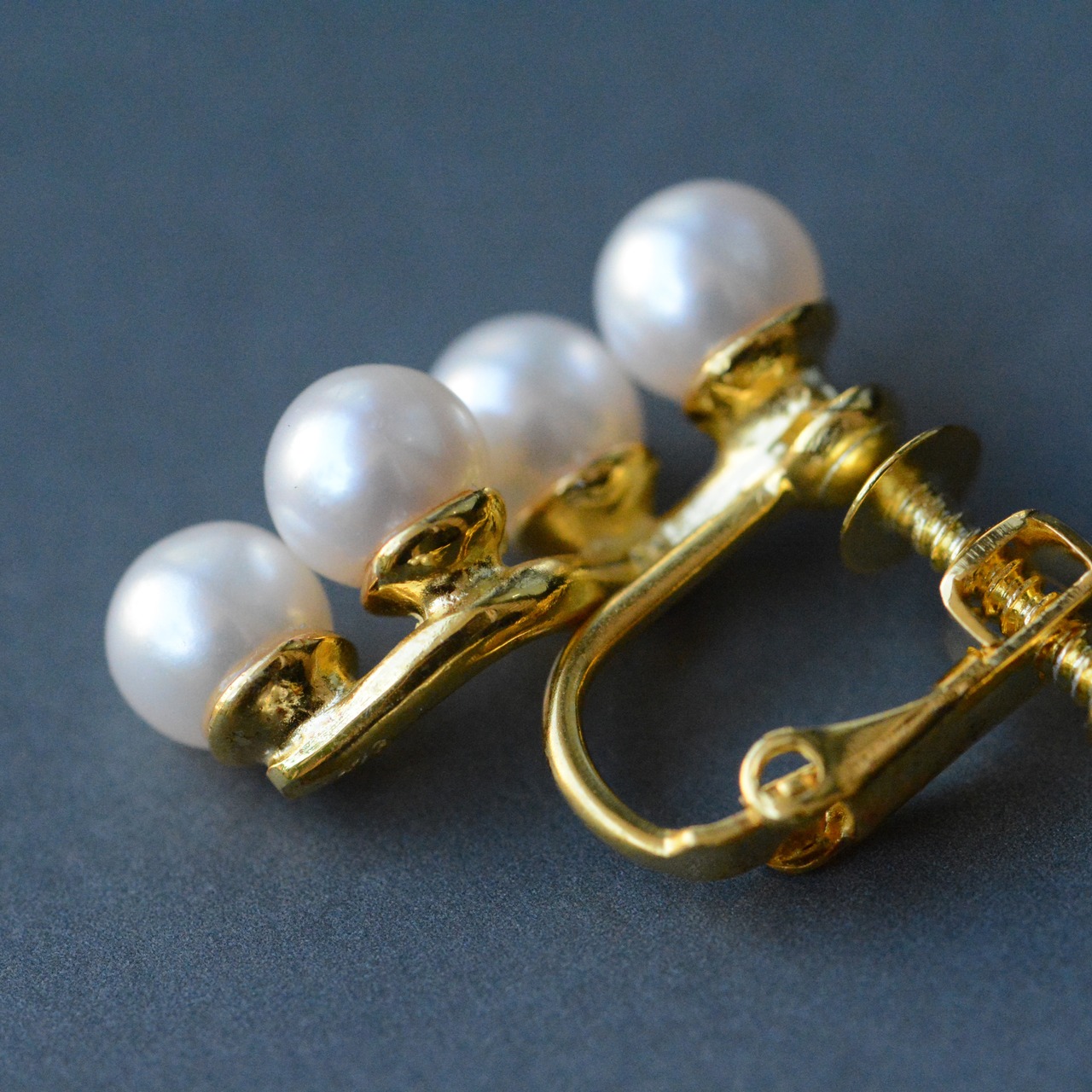 Paula ピアス・イヤリング ゴールド