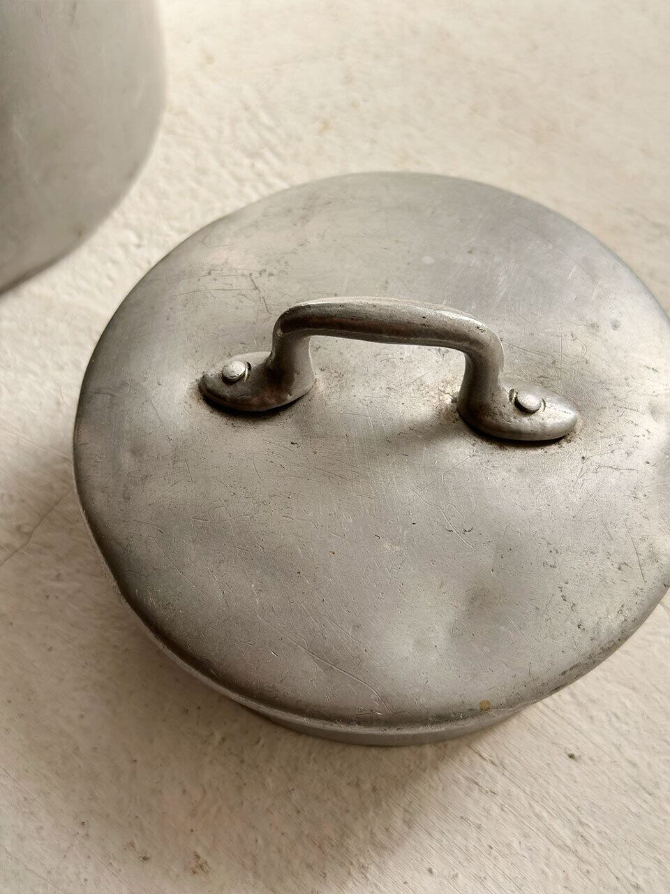 アルミ製小さなミルク缶 | Brocante de La Cocotte （フランス