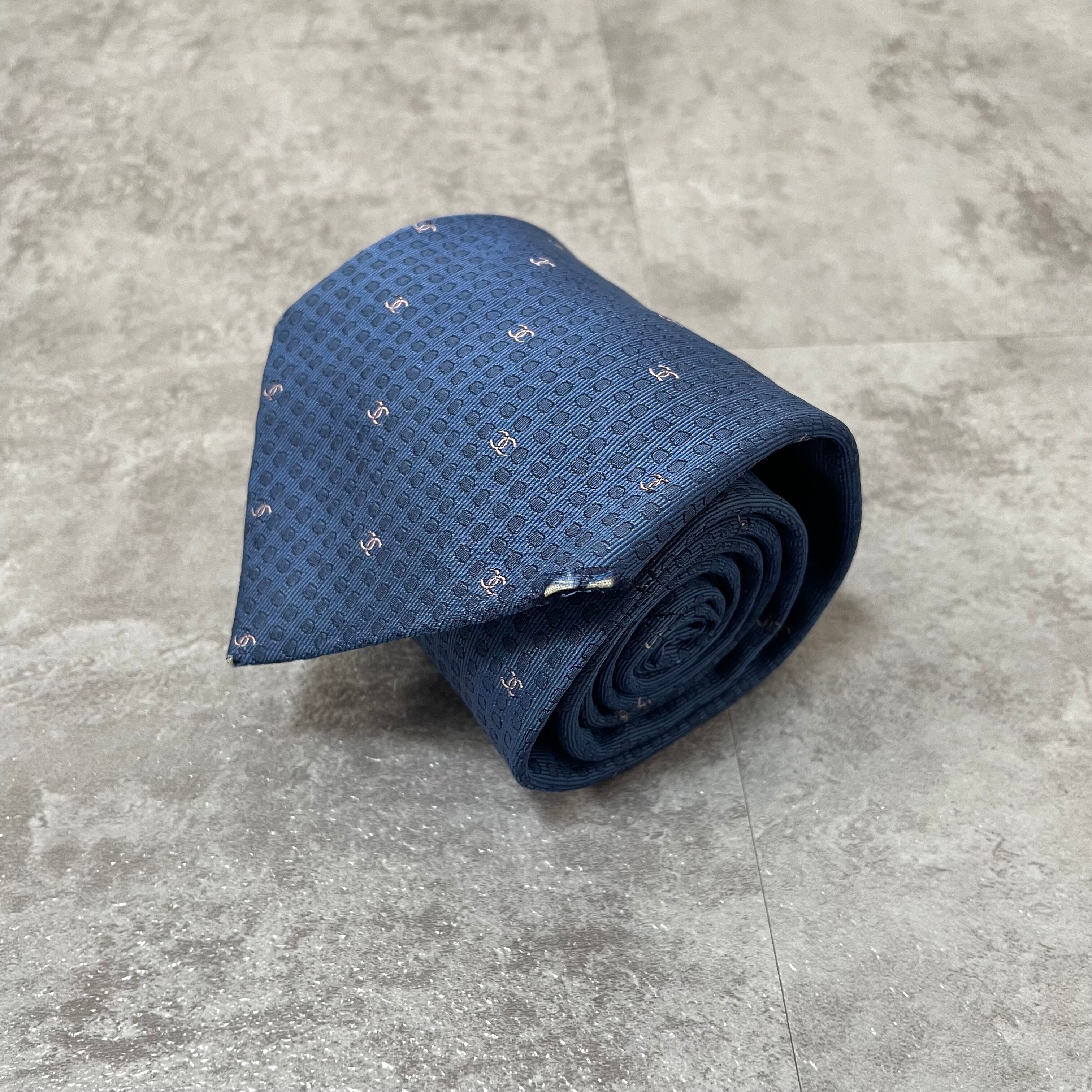 CHANEL】ココマーク総柄ロゴ入りネクタイ ブルー 青 ビジネス向け 総