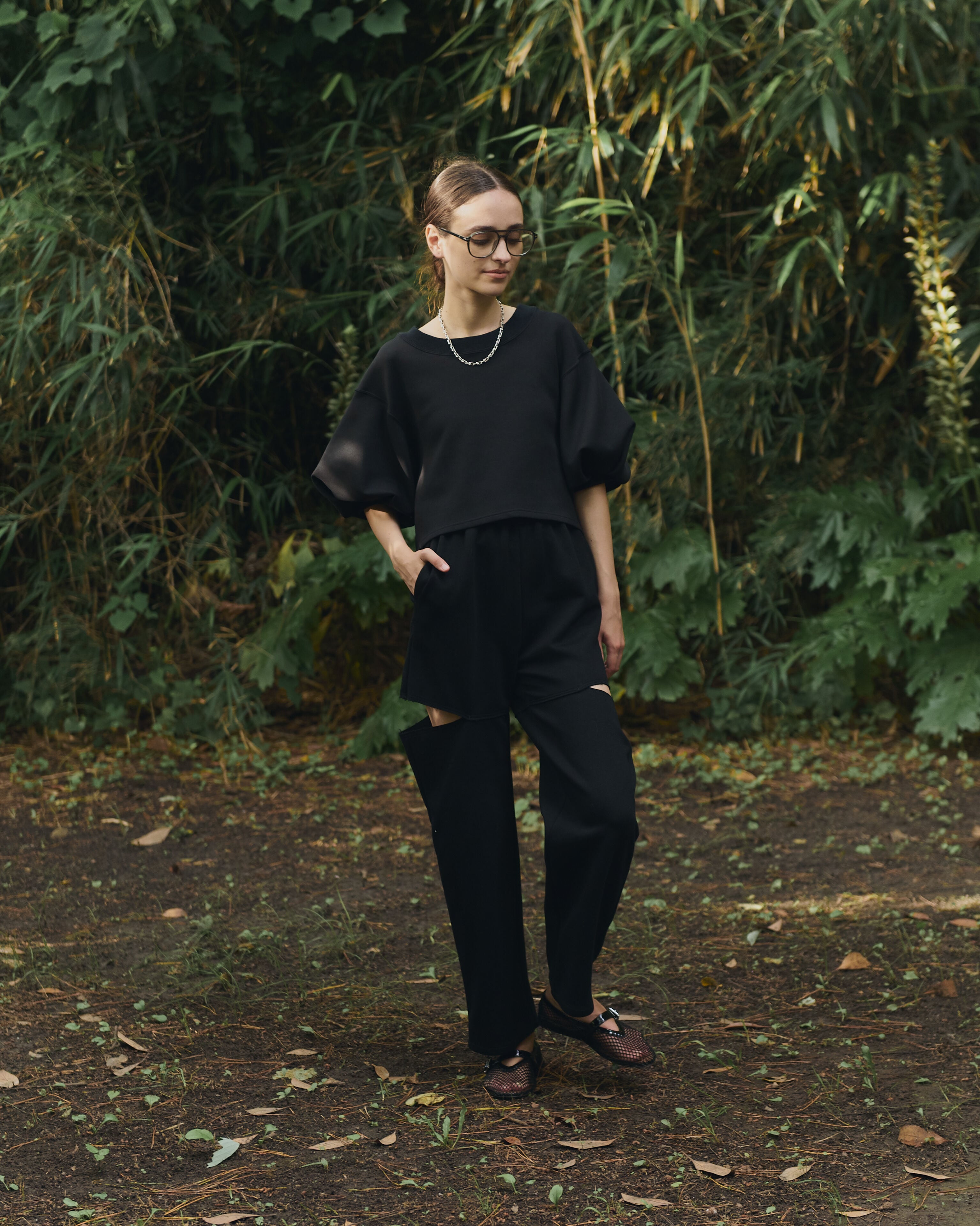 パンツ Bluelea Side slit sweatpants Black M 予約】5/22(FRI)21:00—Side slit sweatpants | Bluelea