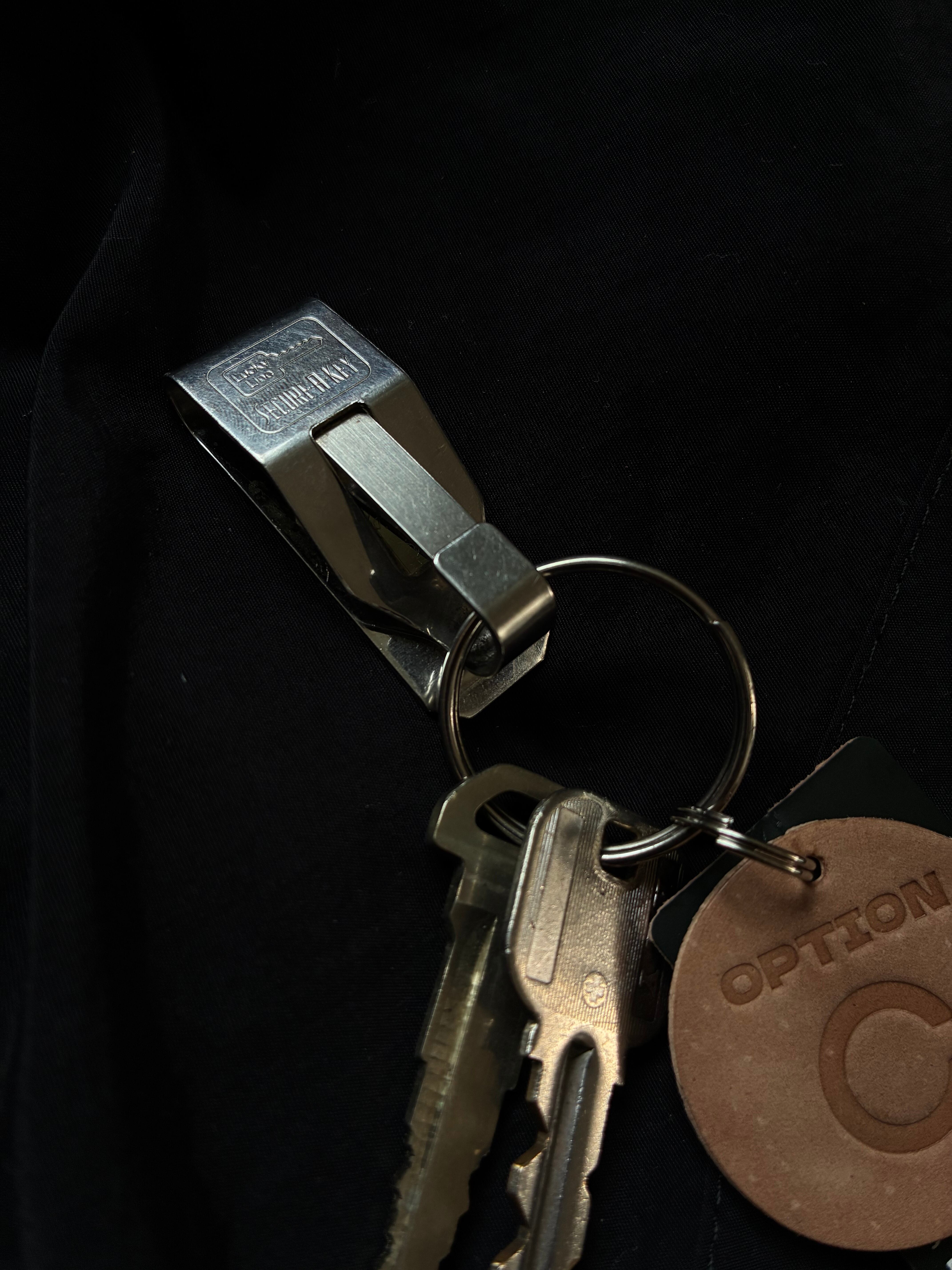 BRIXTON X INDEPENDENT HEIGHT II CLIP KEYCHAIN RUST/COPPER