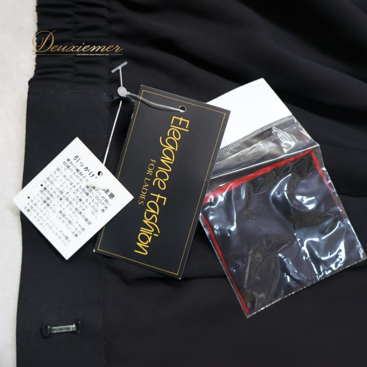社交ダンス 衣装 スカート ブラック系 レッド系 elegance fashion 練習 レッスン 無地 シンプル 黒 赤 上品 リバーシブル 2way かわいい 巻きスカート ラップスカート ダンス衣装 イベント ステージ パーティー