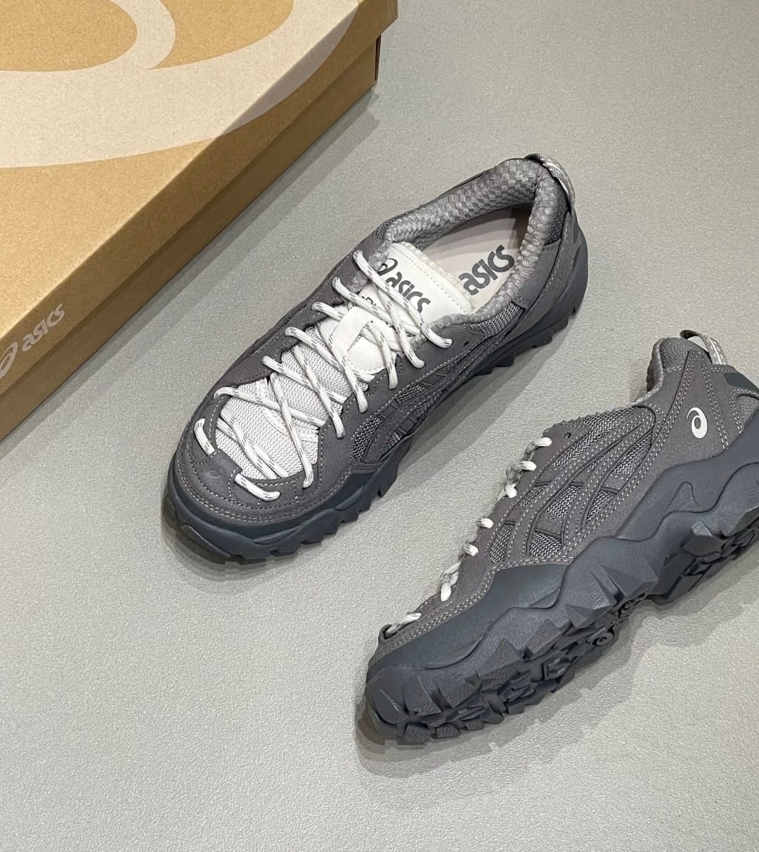 日本未入荷 ASICS アシックス ゲル ピカクス グレー GEL PICKAX