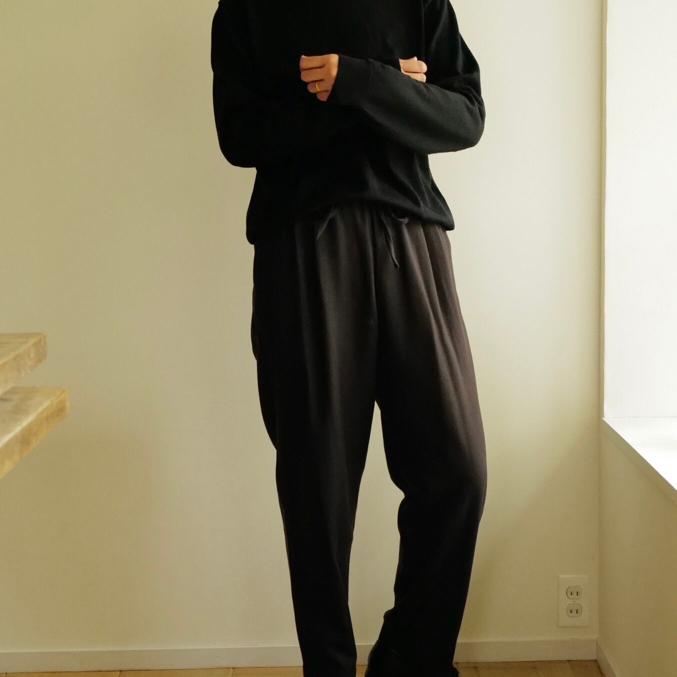 WIRROW｜ Botany wool drawstring pants | HJ GALLERY