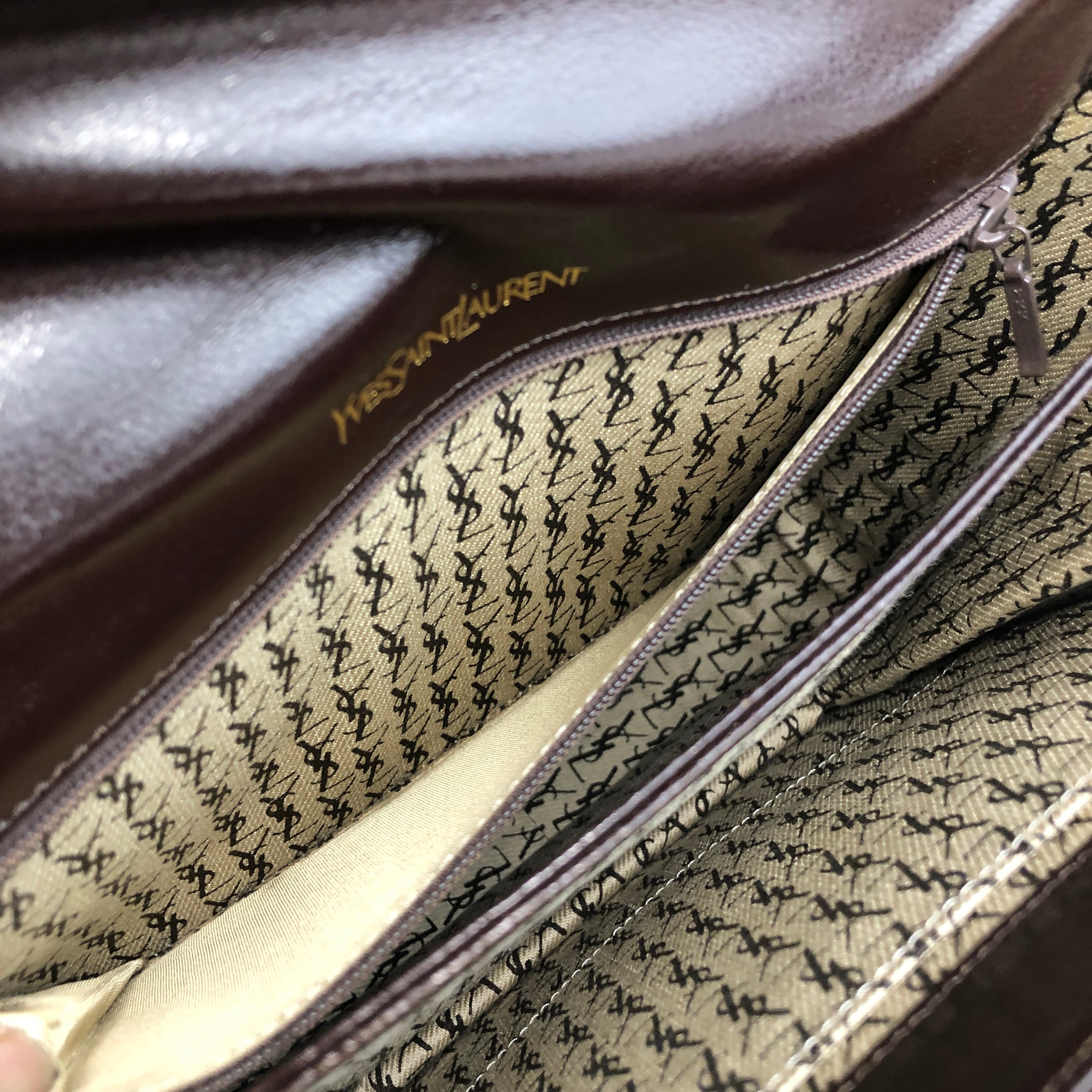 Yves Saint Laurent イヴ・サンローラン ショルダーバッグ ダーク