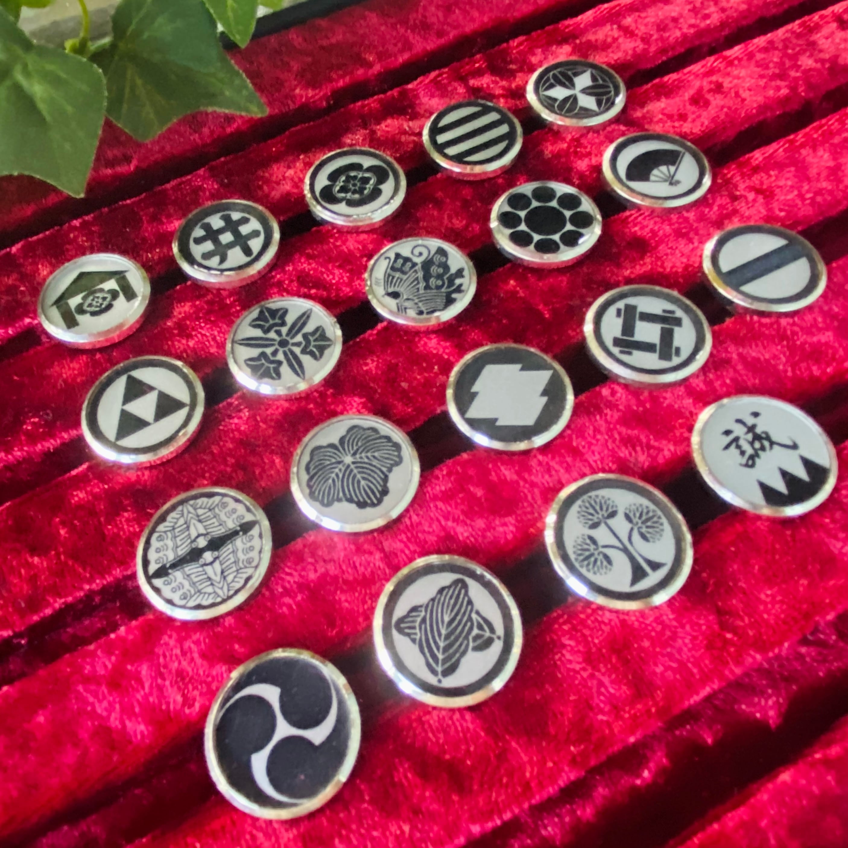 新選組家紋ピンバッジ | tinewark（てぃーぬわーく）