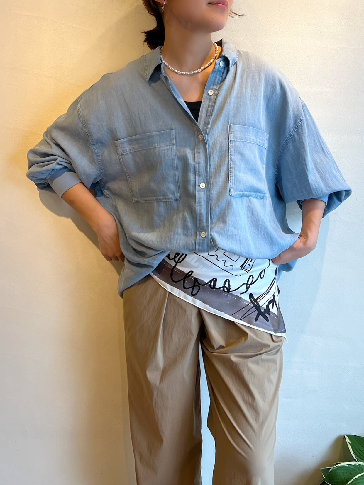 今期 新品 タグ付き Dignite collier デニム調シアーシャツ Dignite Collier / シアーデニムシャツ | anouk