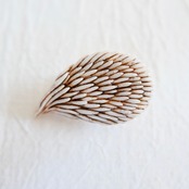 中嶋寿子のブローチ［砂の花］ A-5Y