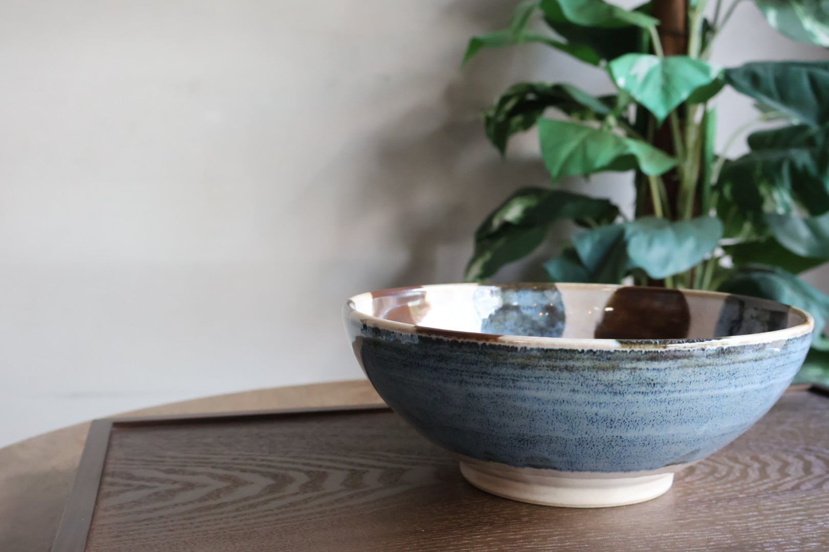 美濃焼 Brush Blue ブラッシュブルー めん丼 点打 | うつわ通販 土岐