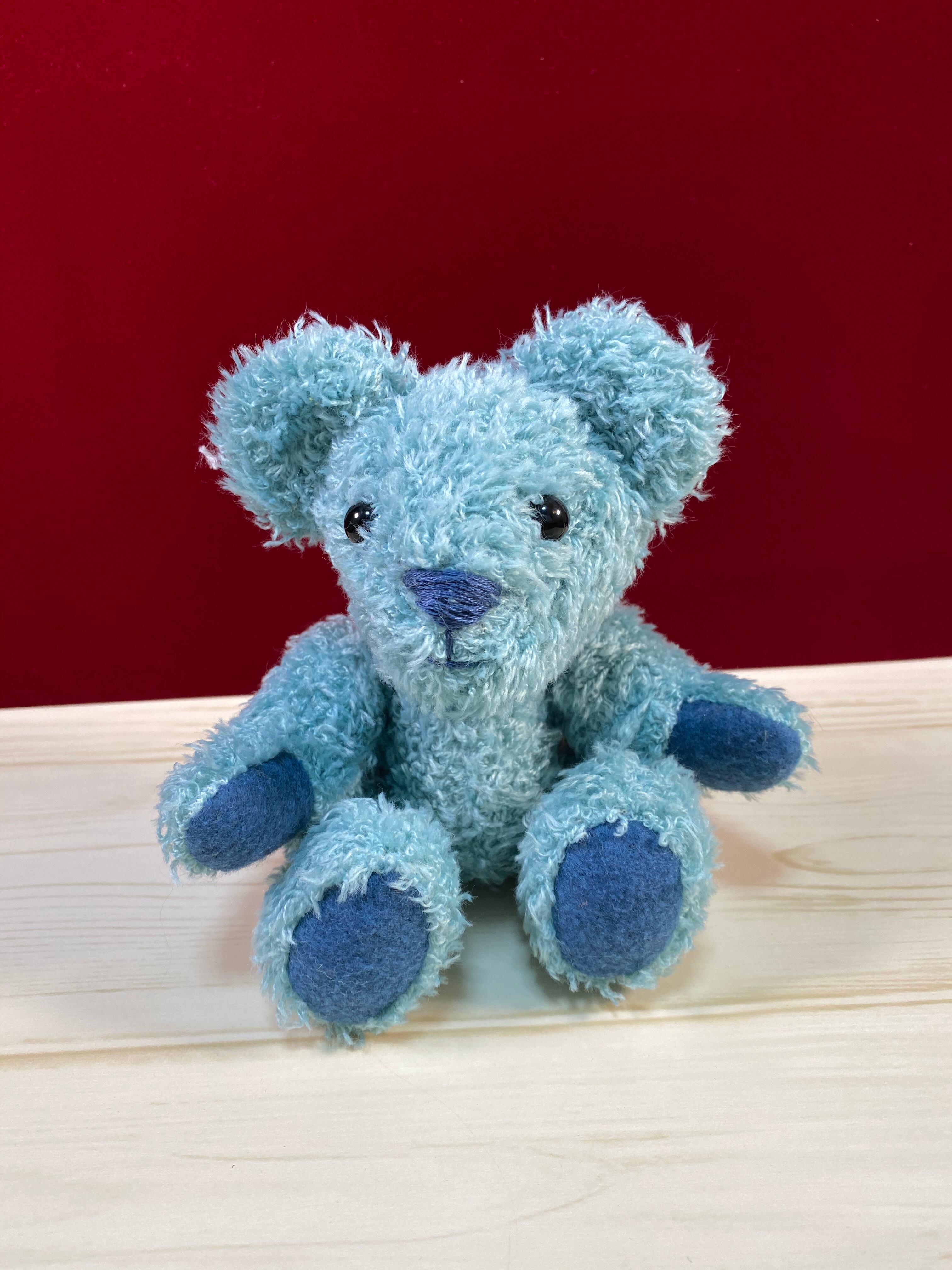 青と白のクマのぬいぐるみ 青と白のクマぬいぐるみマスコットBC - メルカリ