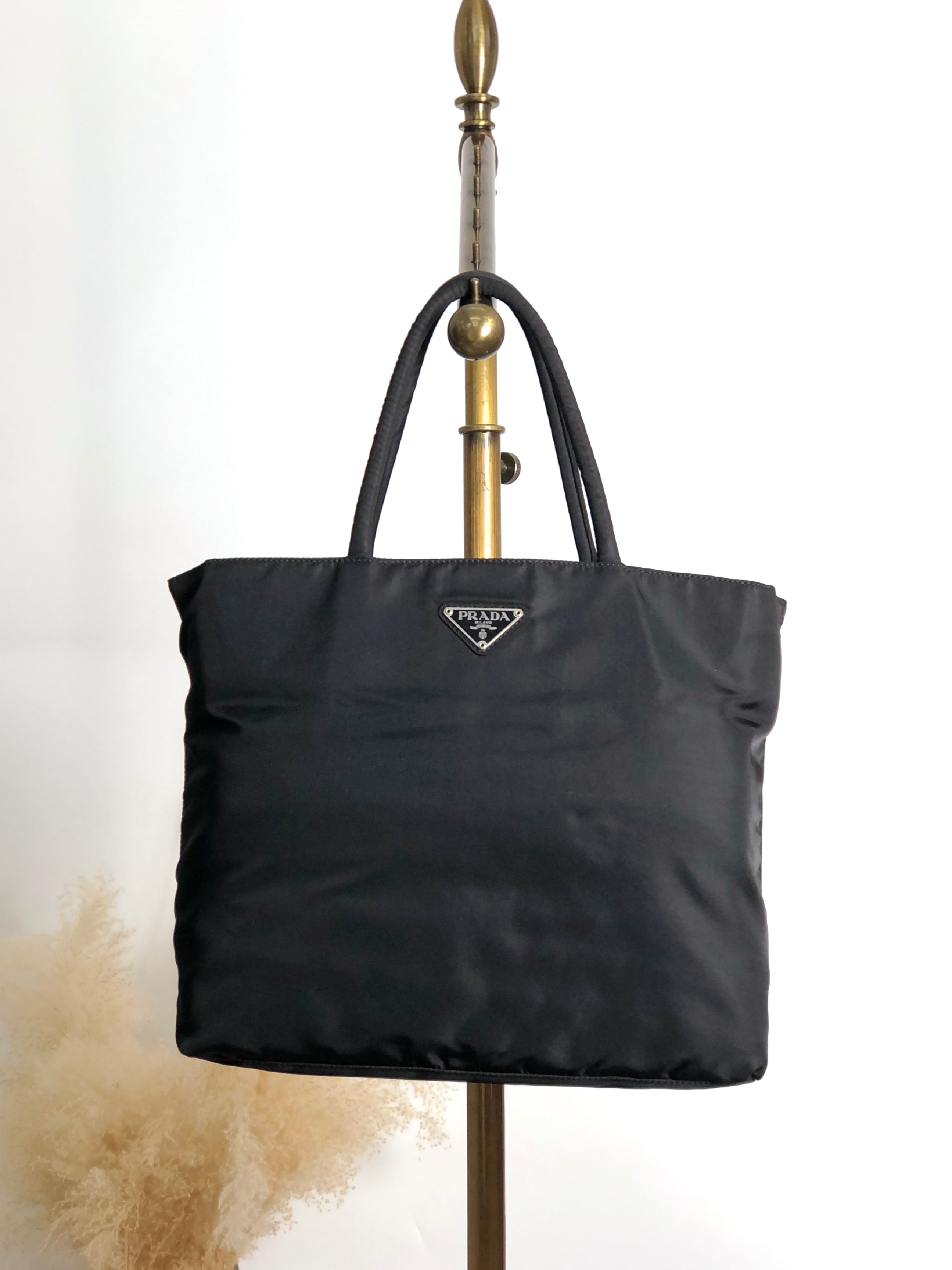 PRADA プラダ ハンドバッグ ブラック トライアングルロゴ ナイロン トートバッグ 4fphjj