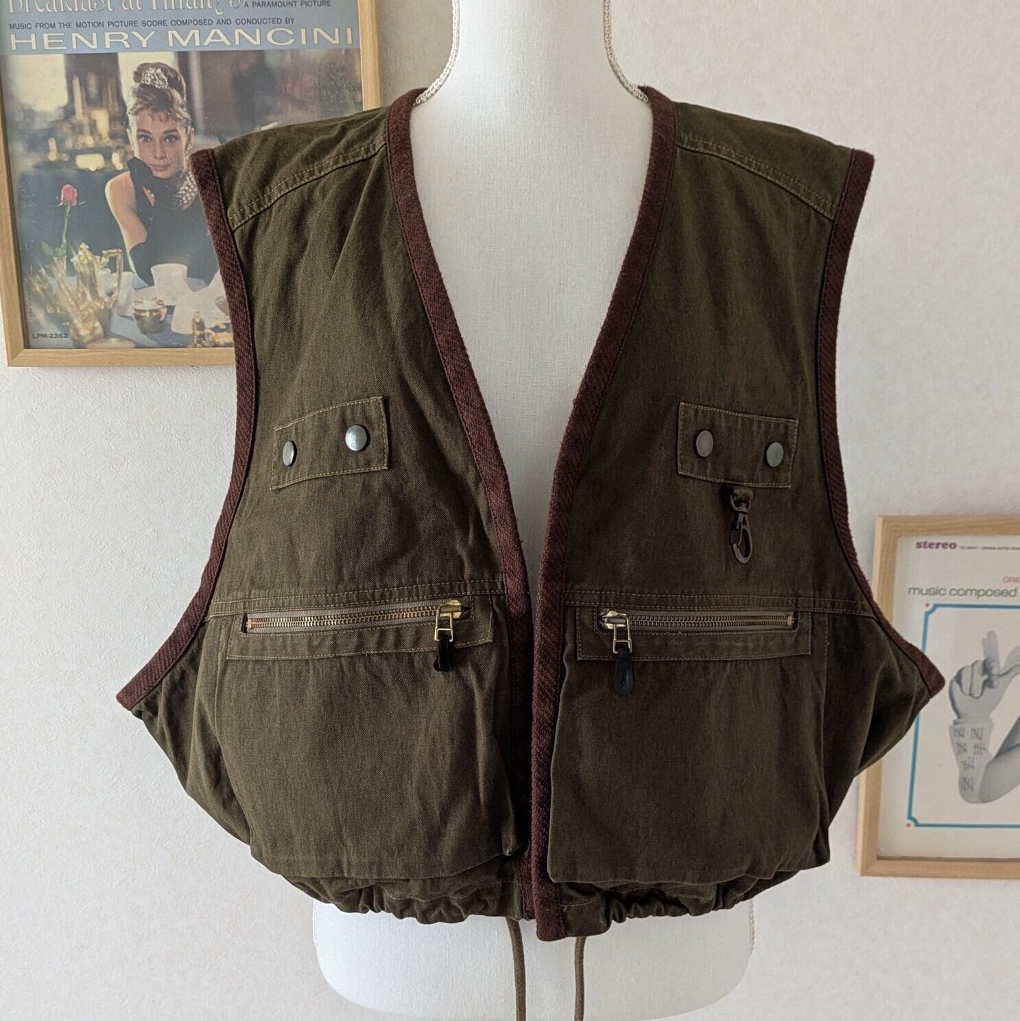 ミリタリーベスト】ビンテージ カーキ×ブラウントリム サイズM〜L程度