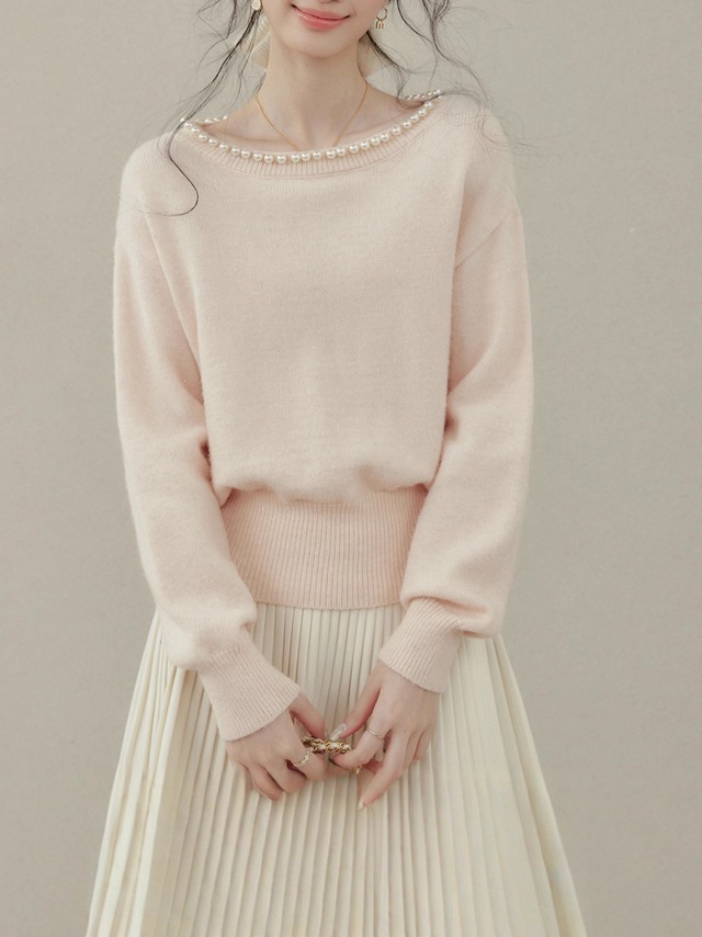 Feminine Pearl Top