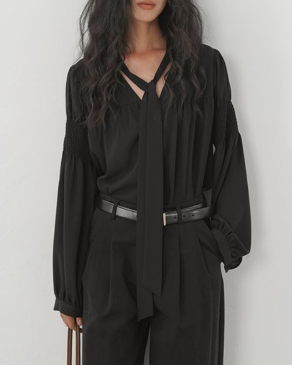 Bowtie gathered sleeve blouse TH3624