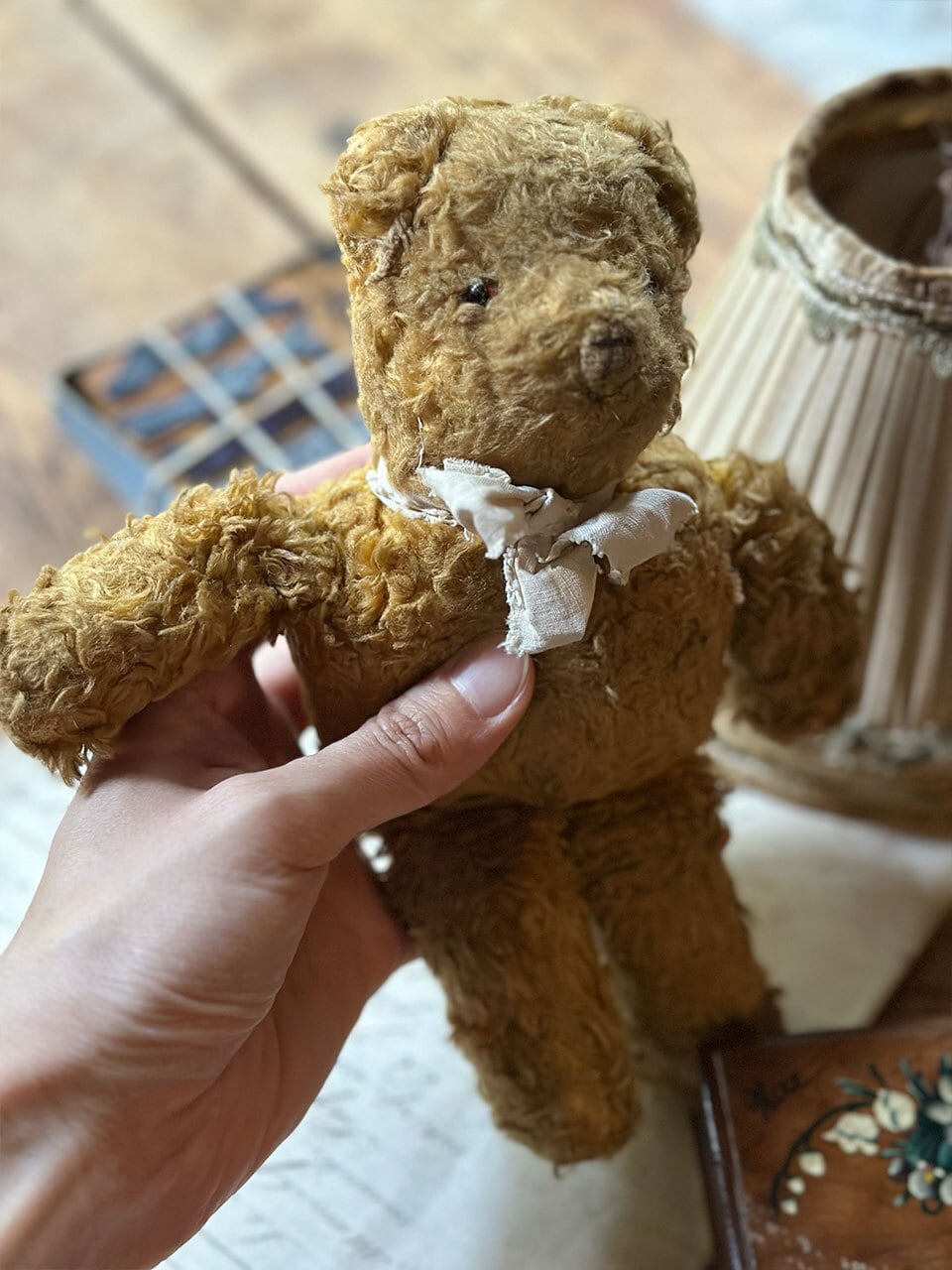 片手サイズ 小さなくったりベア | Brocante de La Cocotte （フランス