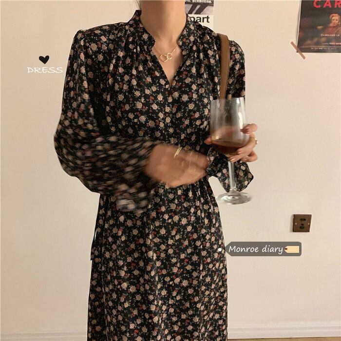 スタンダードVネックフローラルドレス オータムウィンターロングスカート レトロ 秋物 冬物 花柄 モンロー29059113711