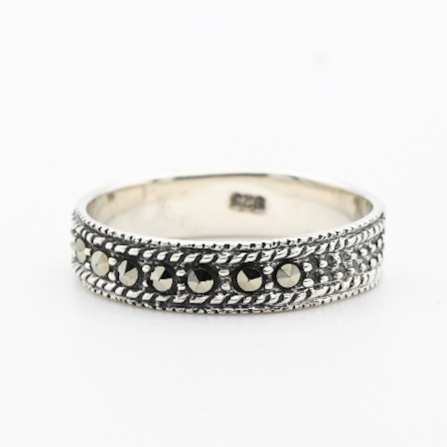 Marcasite Studs Accent Thin Band Ring #11.5 / Denmark